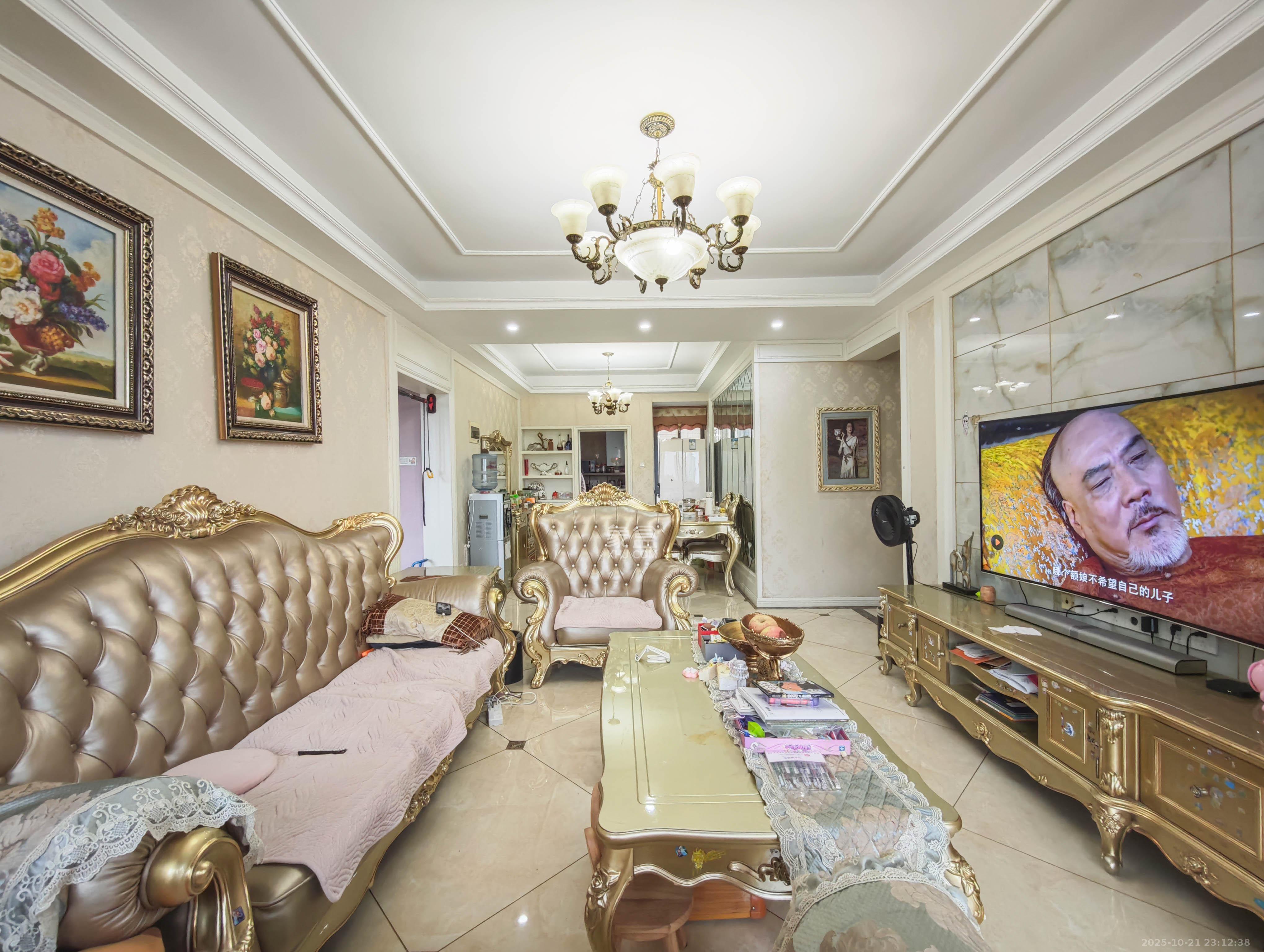 碧桂园南城首府(东宸林海)  4室2厅1卫    103.8万 碧桂园南城首府(东宸林海)  4室2厅1卫    103.8万客厅