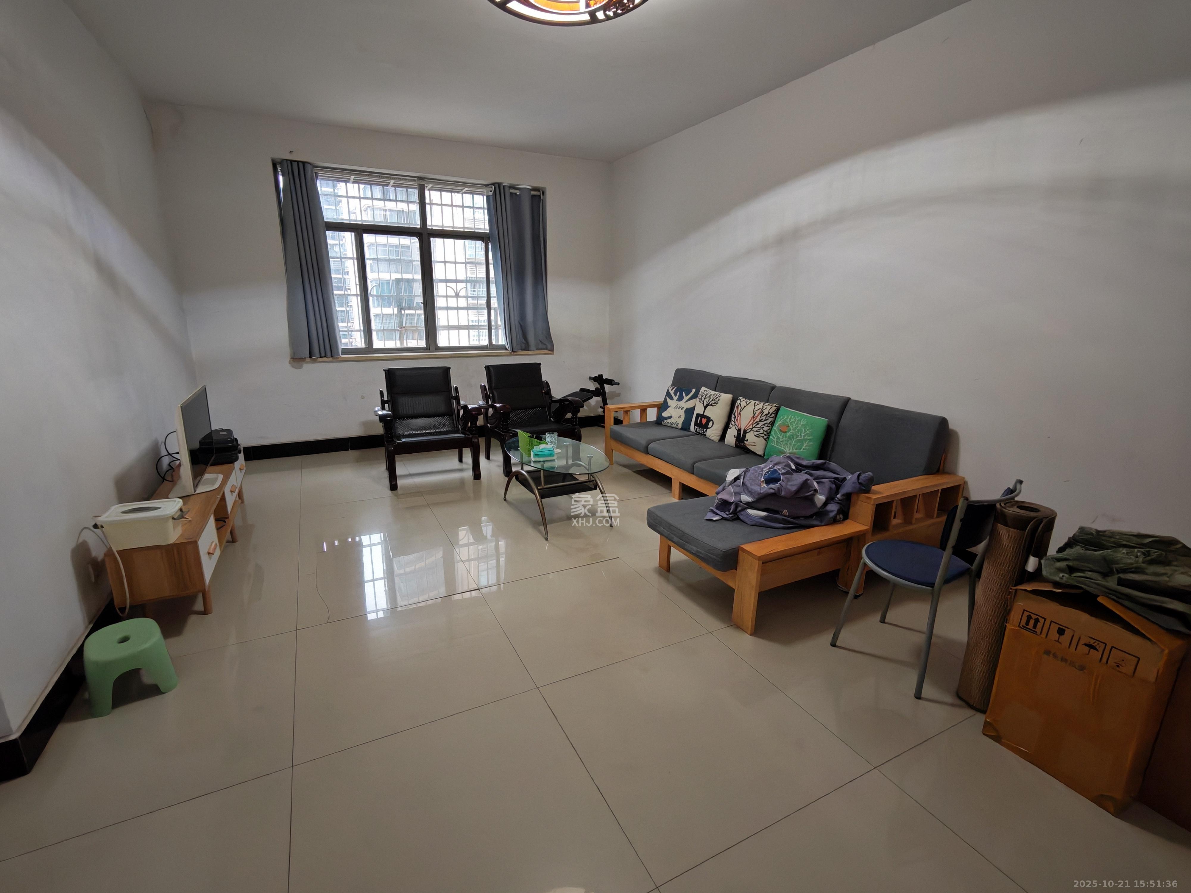 银馨家园  2室1厅1卫    2000.0元/月室内图1