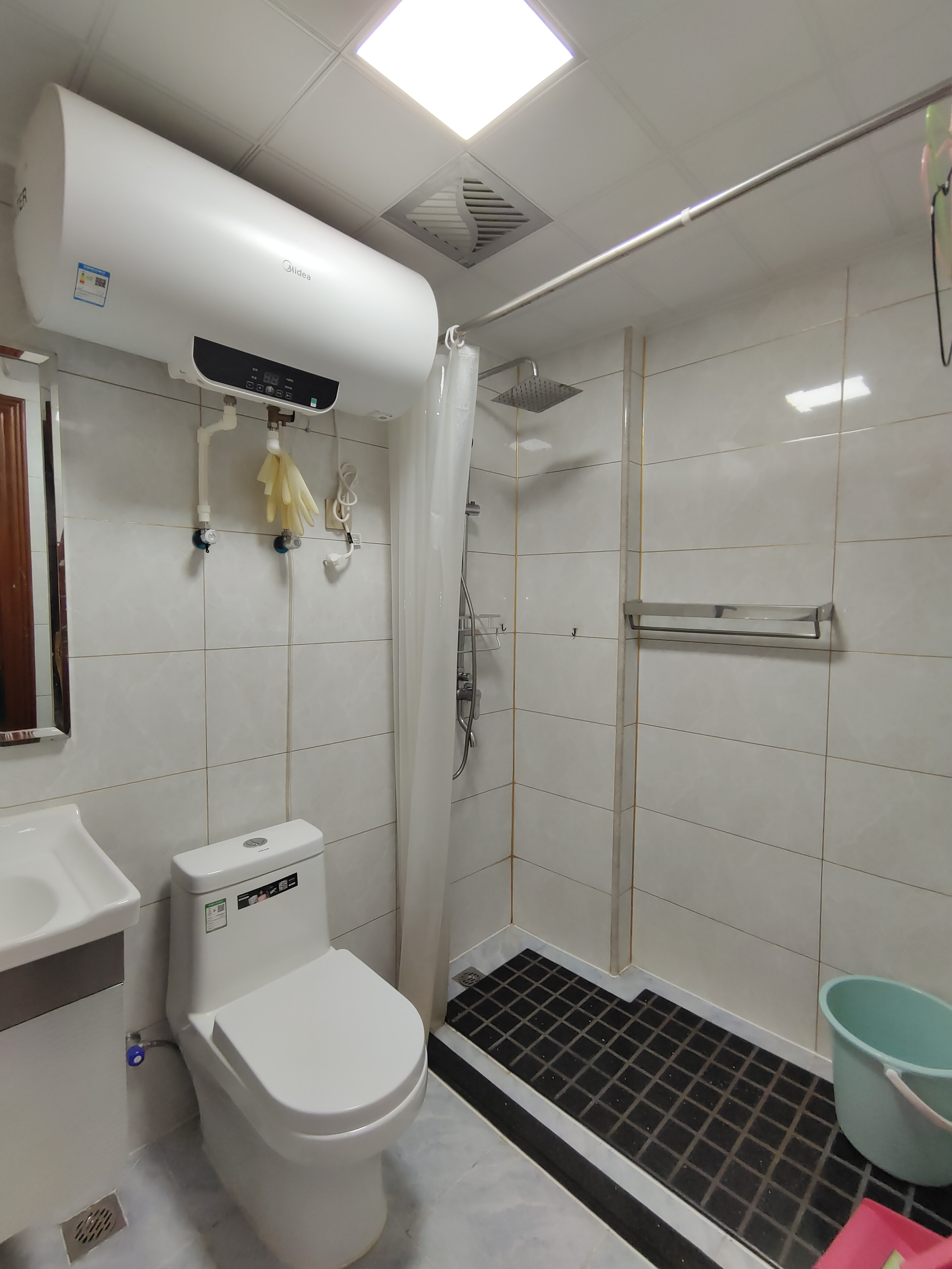 万达广场骏豪仕家（万达公馆）  1室1厅1卫    2000.0元/月室内图