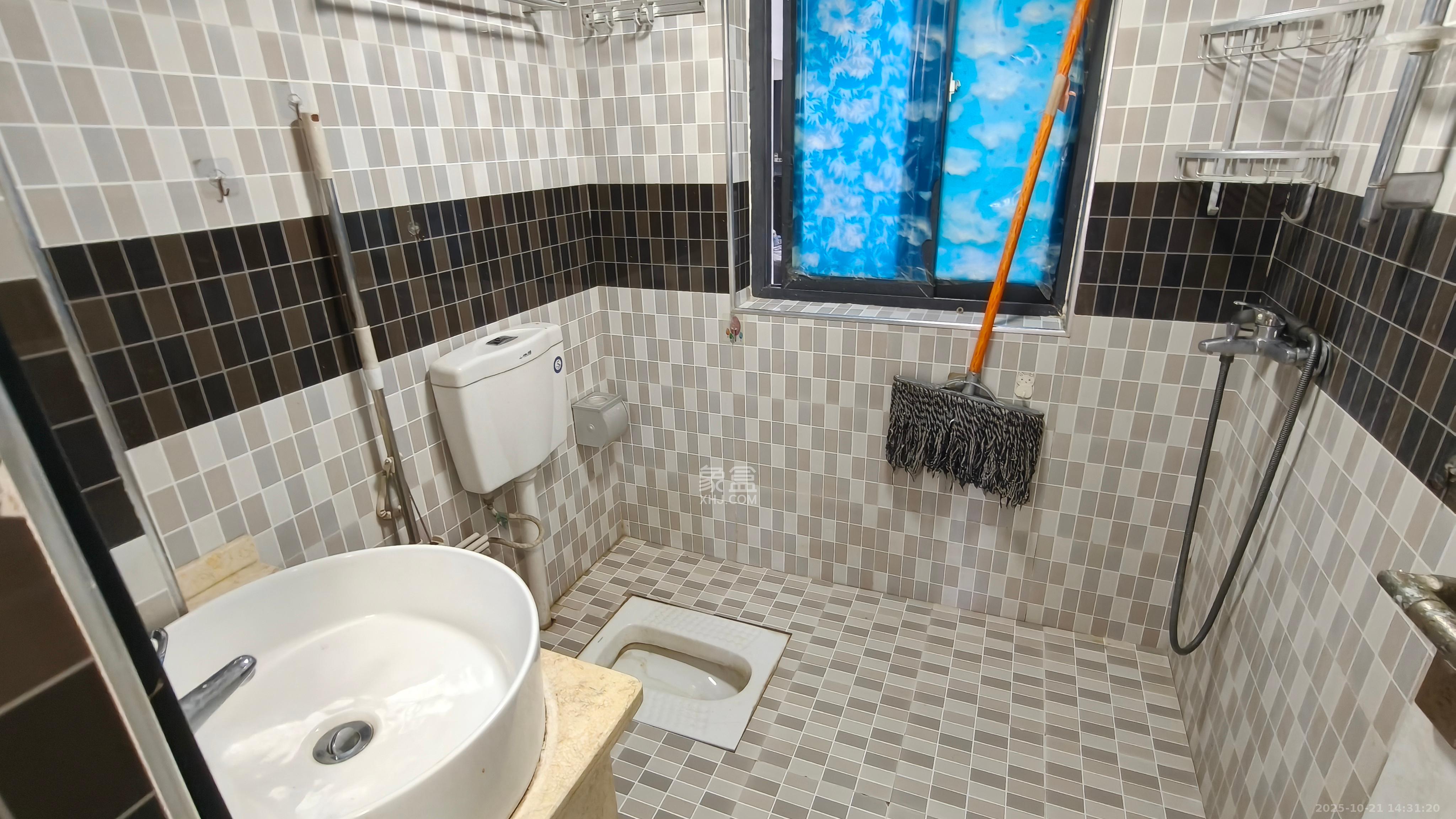 尚都花园城  3室2厅2卫    2300.0元/月 尚都花园城  3室2厅2卫    2300.0元/月室内图