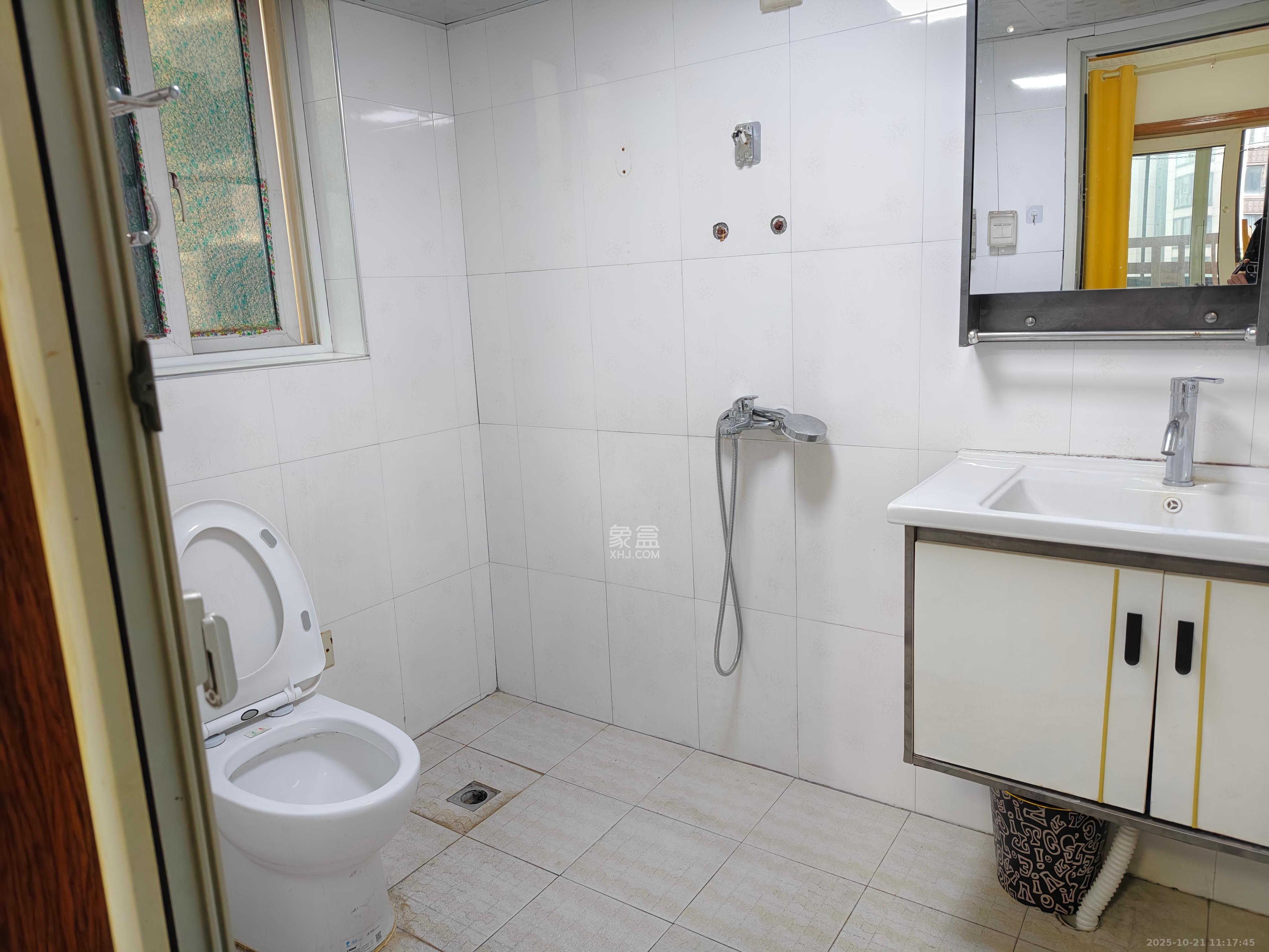 三重星都心  3室2厅2卫    3000.0元/月室内图