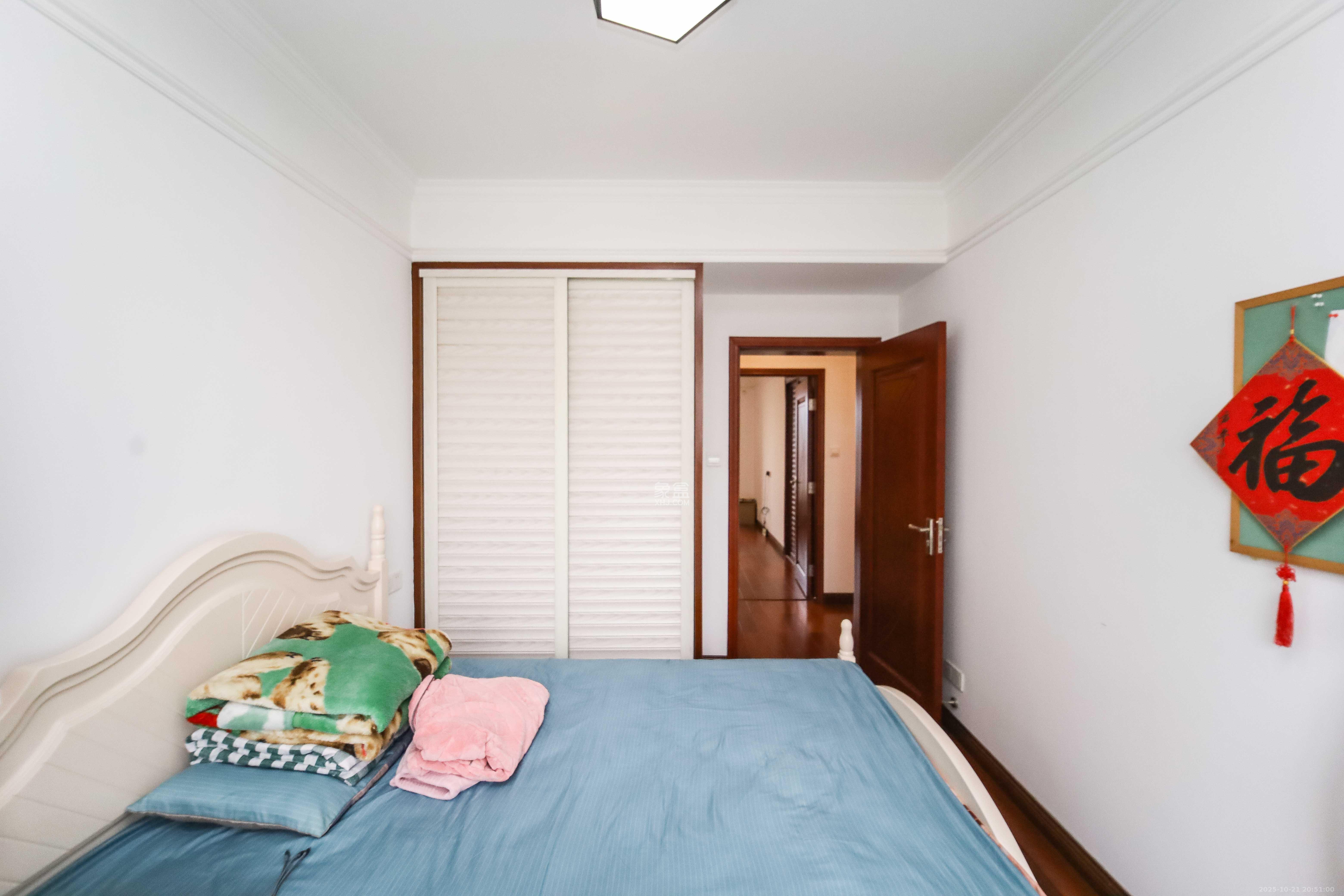 荷花园电信宿舍(天辰荷花苑)  3室2厅2卫    135.0万 荷花园电信宿舍(天辰荷花苑)  3室2厅2卫    135.0万卧室