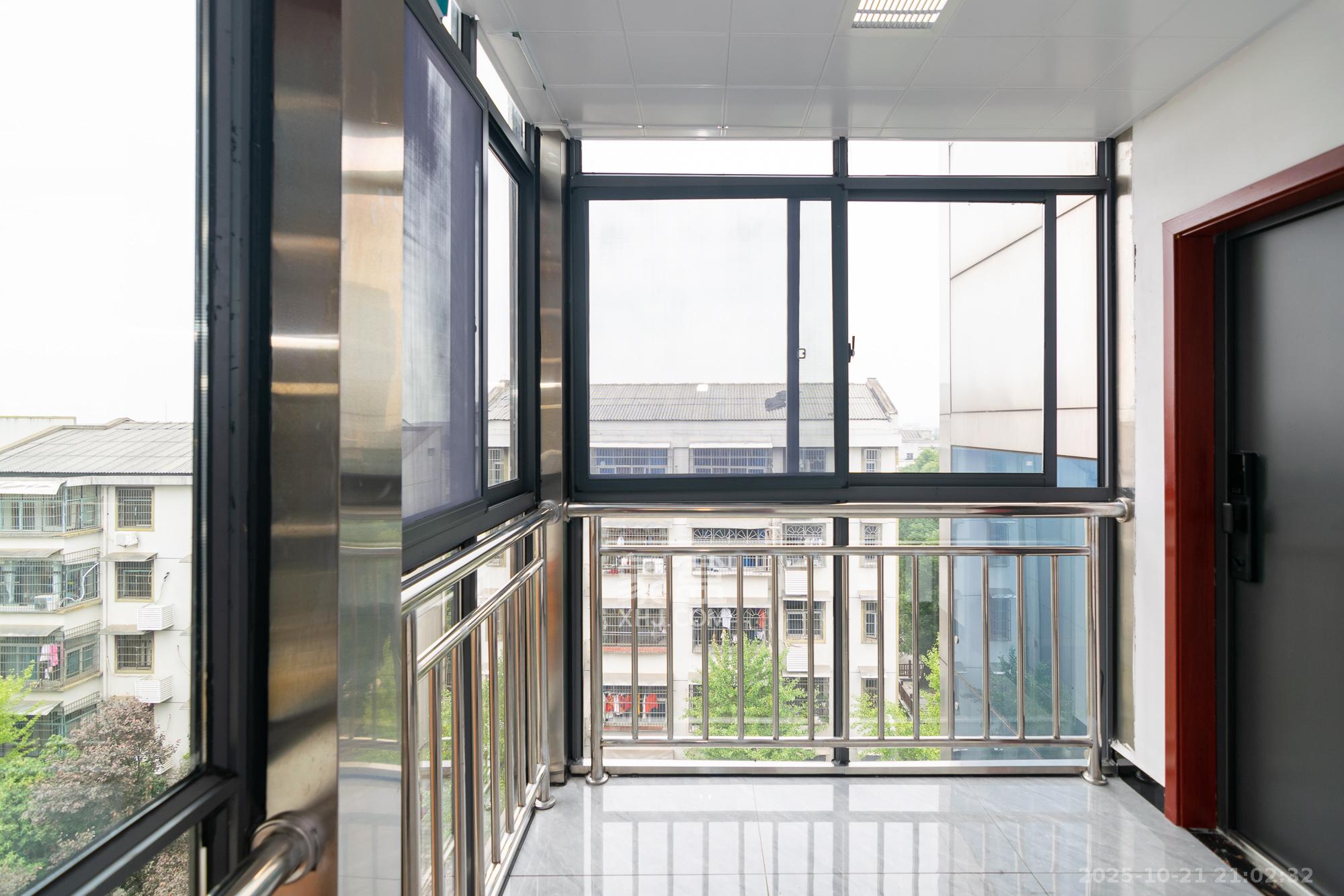 聚宾小区 3室2厅2卫 45.0万 聚宾小区 3室2厅2卫 45.0万其他