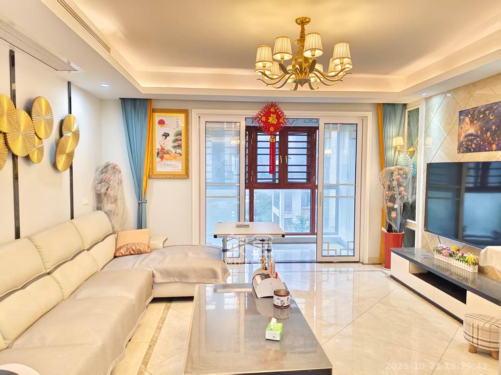 中天栖溪里  3室2厅2卫    3800.0元/月 中天栖溪里  3室2厅2卫    3800.0元/月