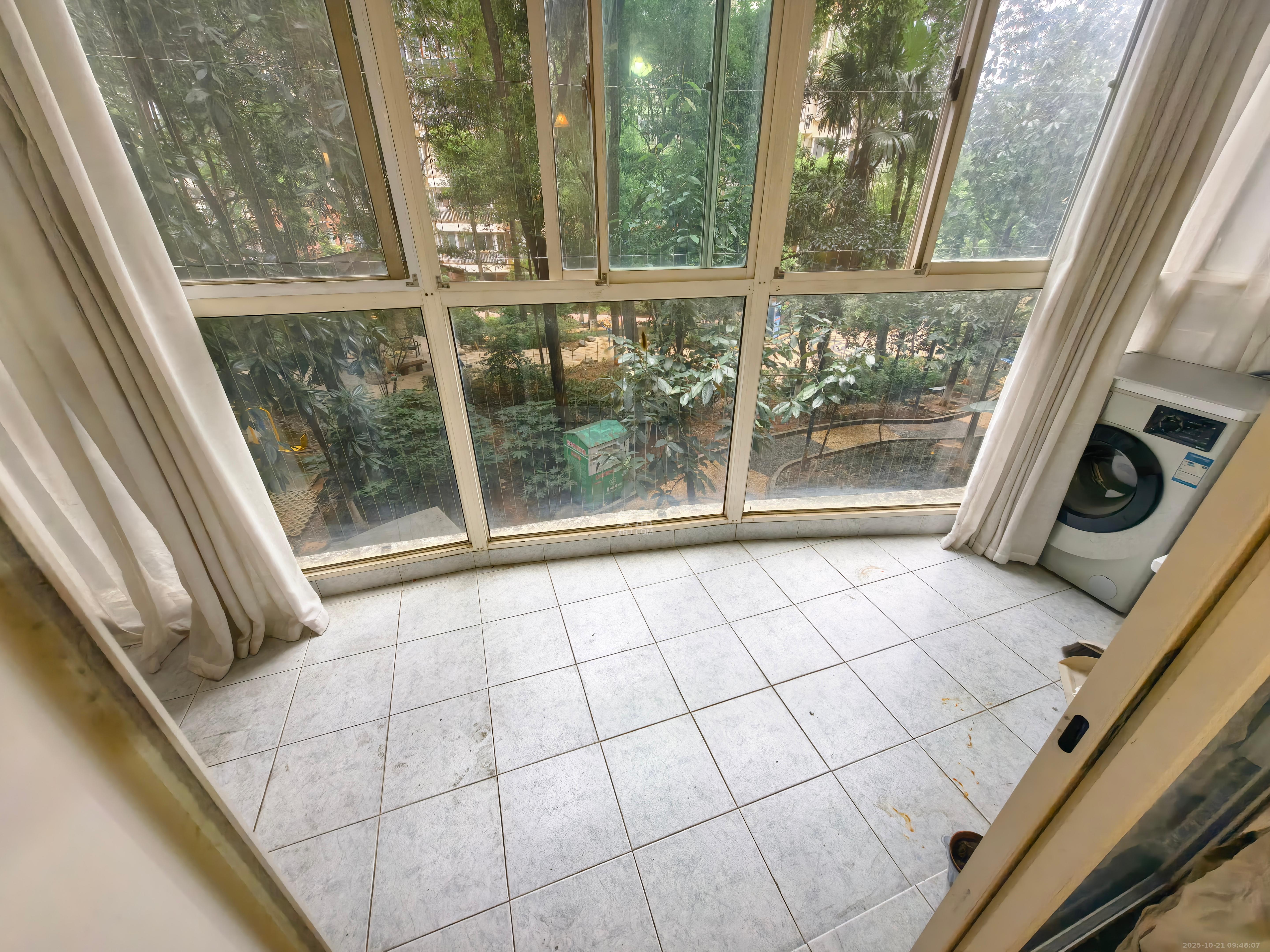 一心花苑  2室1厅1卫    2600.0元/月 一心花苑  2室1厅1卫    2600.0元/月室内图