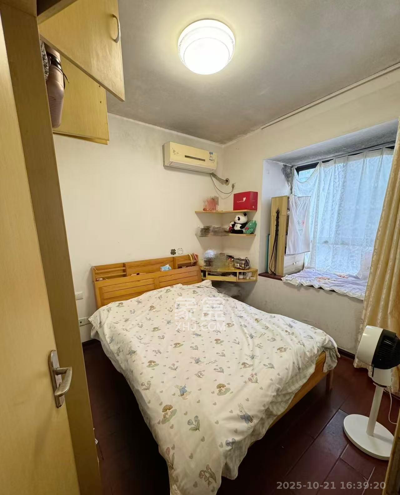 锦湘国际星城三期（锦绣苑）  1室1厅1卫    1700.0元/月