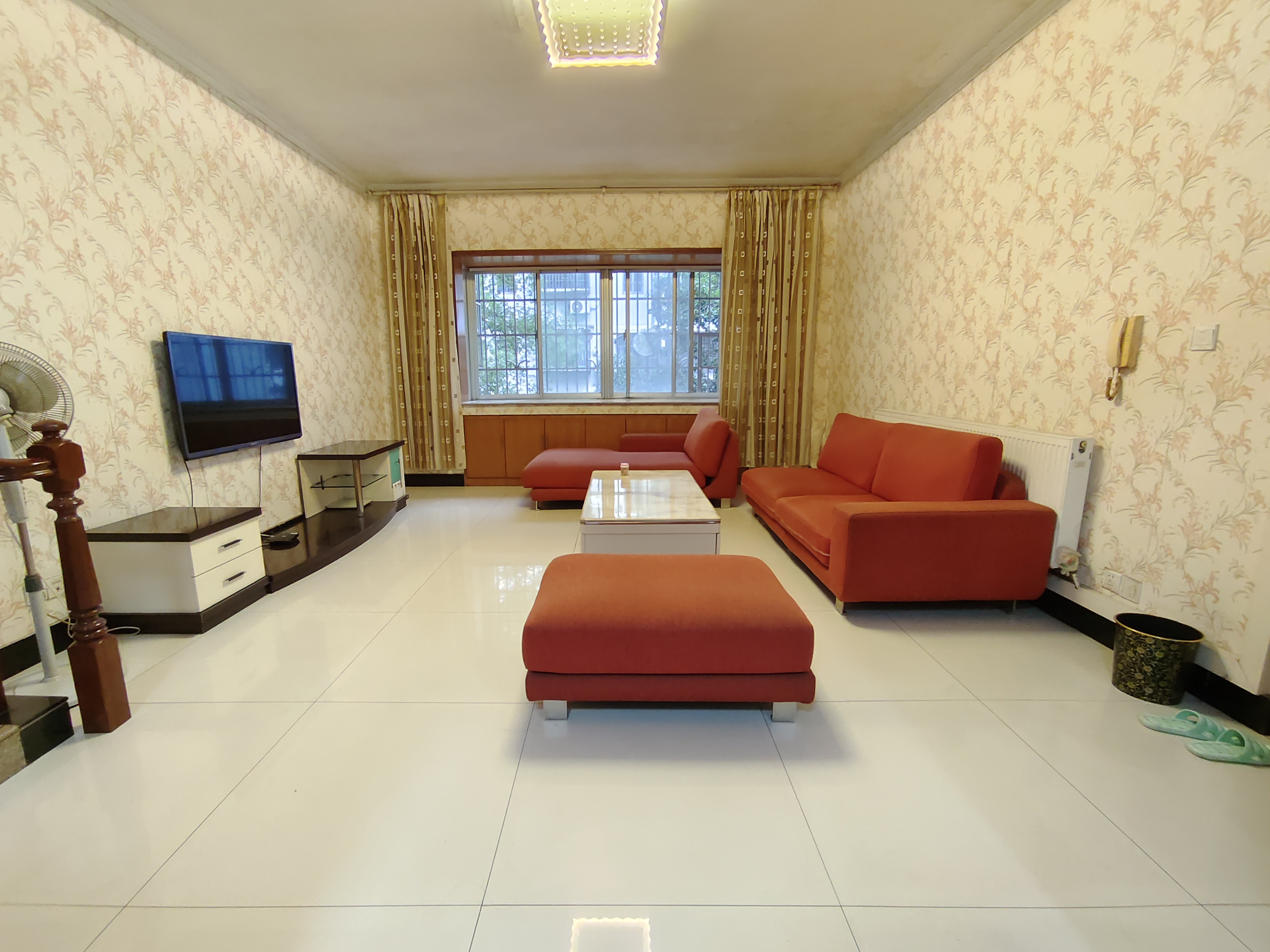 嵩源小区 3室2厅2卫 1500.0元/月 嵩源小区 3室2厅2卫 1500.0元/月户型图