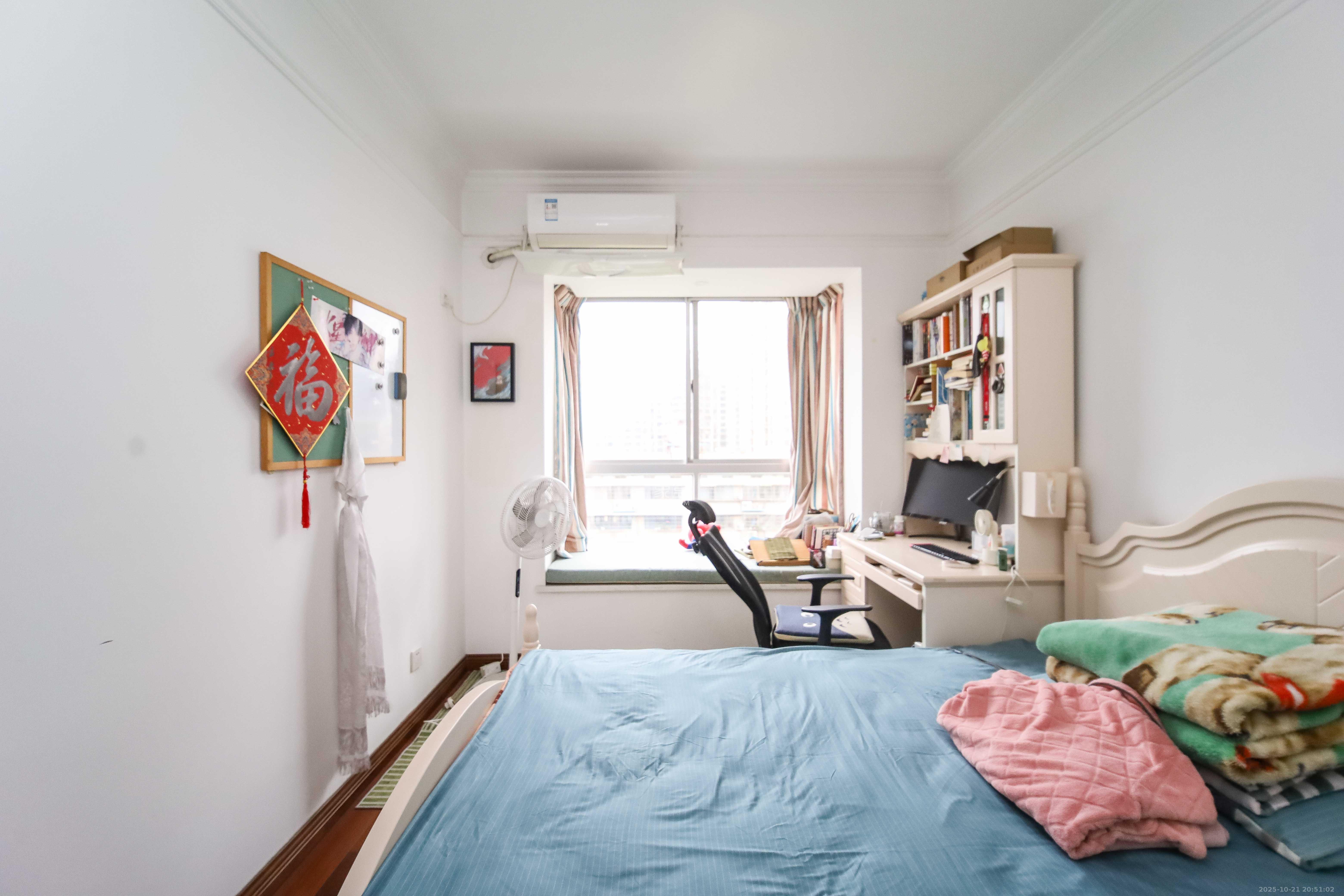 荷花园电信宿舍(天辰荷花苑)  3室2厅2卫    135.0万 荷花园电信宿舍(天辰荷花苑)  3室2厅2卫    135.0万卧室