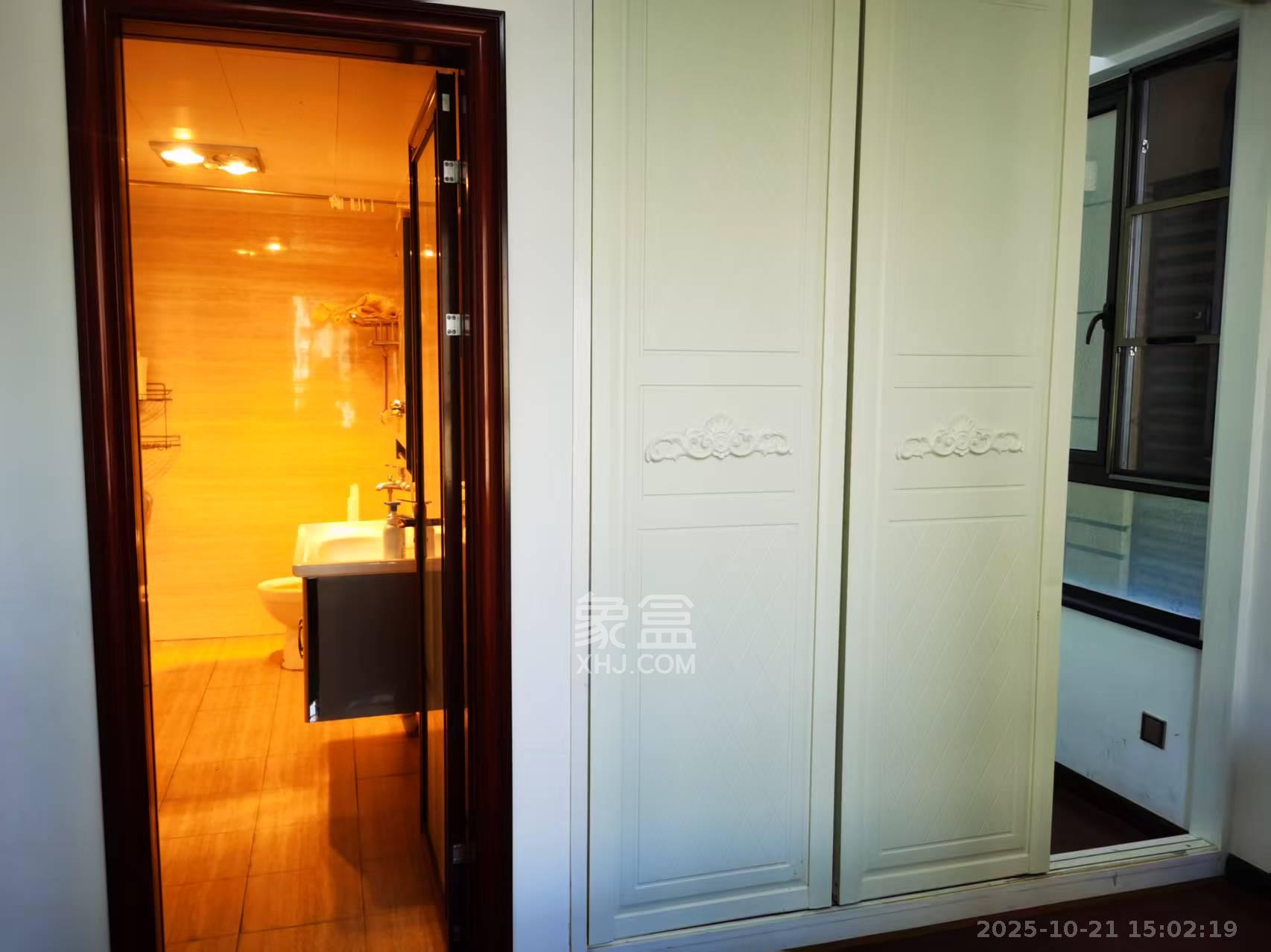 金茂梅溪湖  2室2厅2卫    2700.0元/月 金茂梅溪湖  2室2厅2卫    2700.0元/月室内图