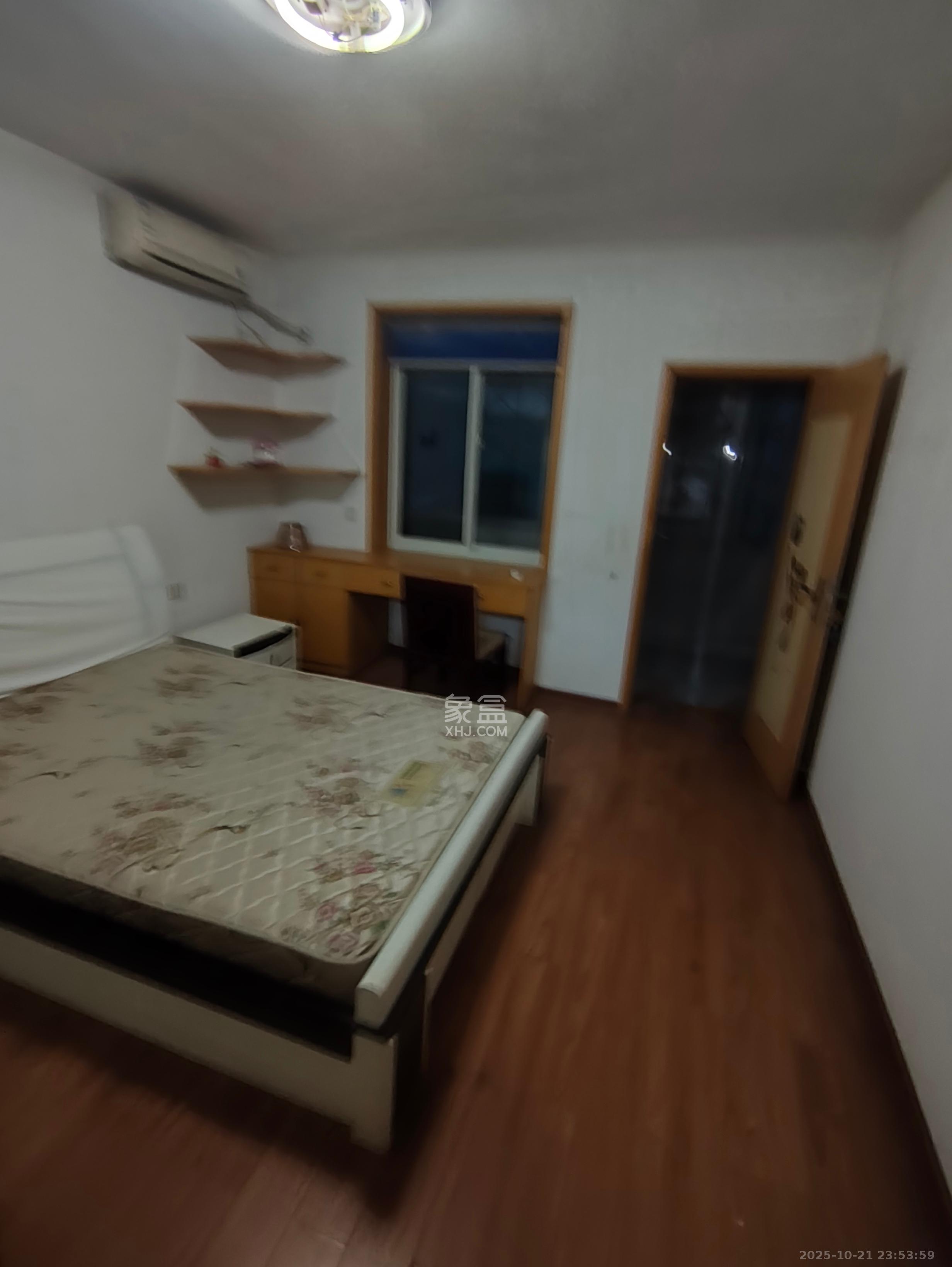 中江锦城  3室2厅1卫    2400.0元/月室内图