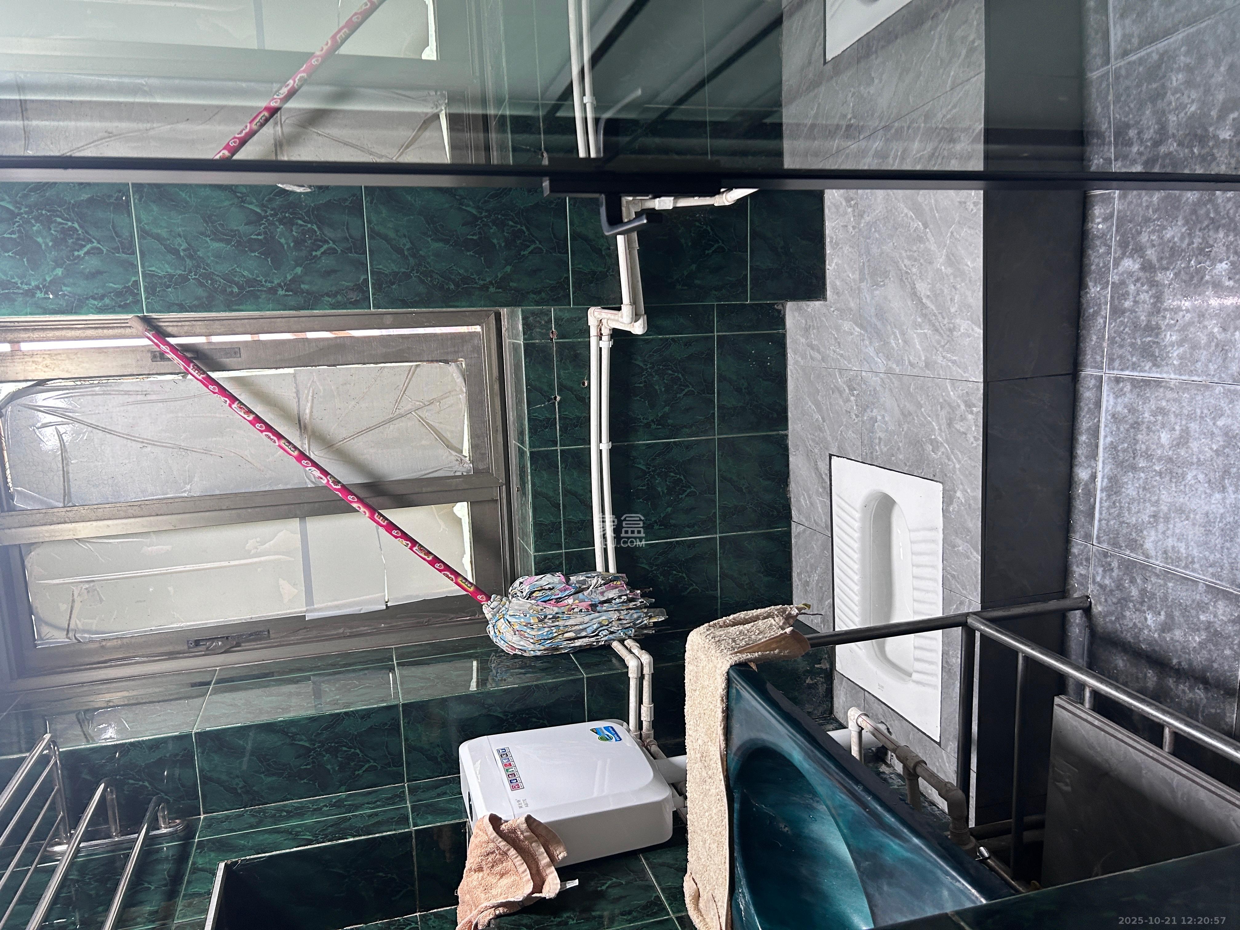 铁四院  2室1厅1卫    1400.0元/月 铁四院  2室1厅1卫    1400.0元/月室内图