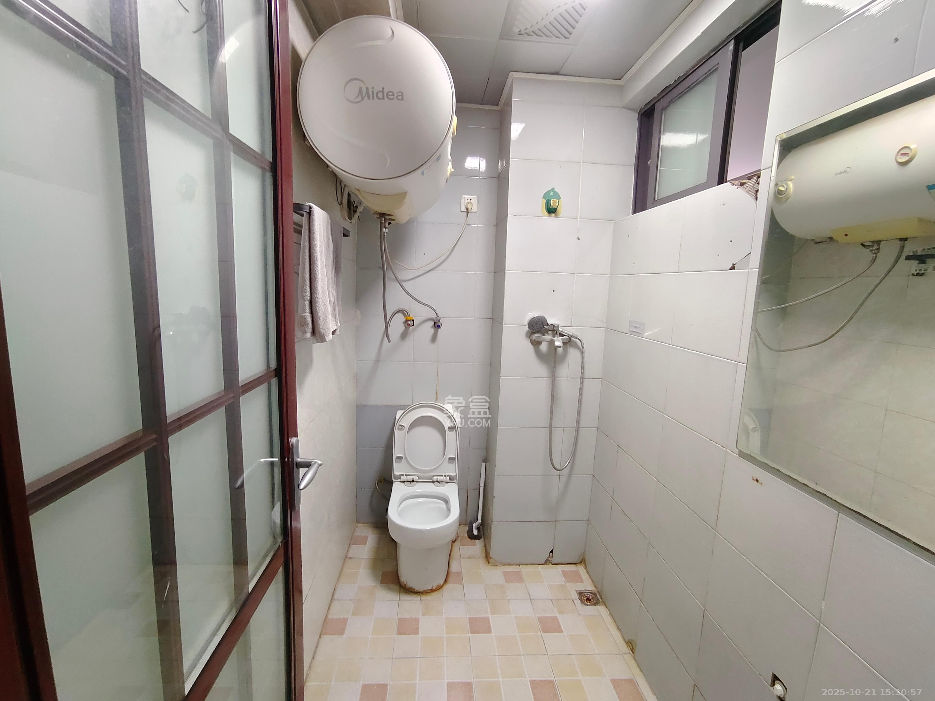 阳光100二期 1室1厅1卫 1100.0元/月 阳光100二期 1室1厅1卫 1100.0元/月室内图