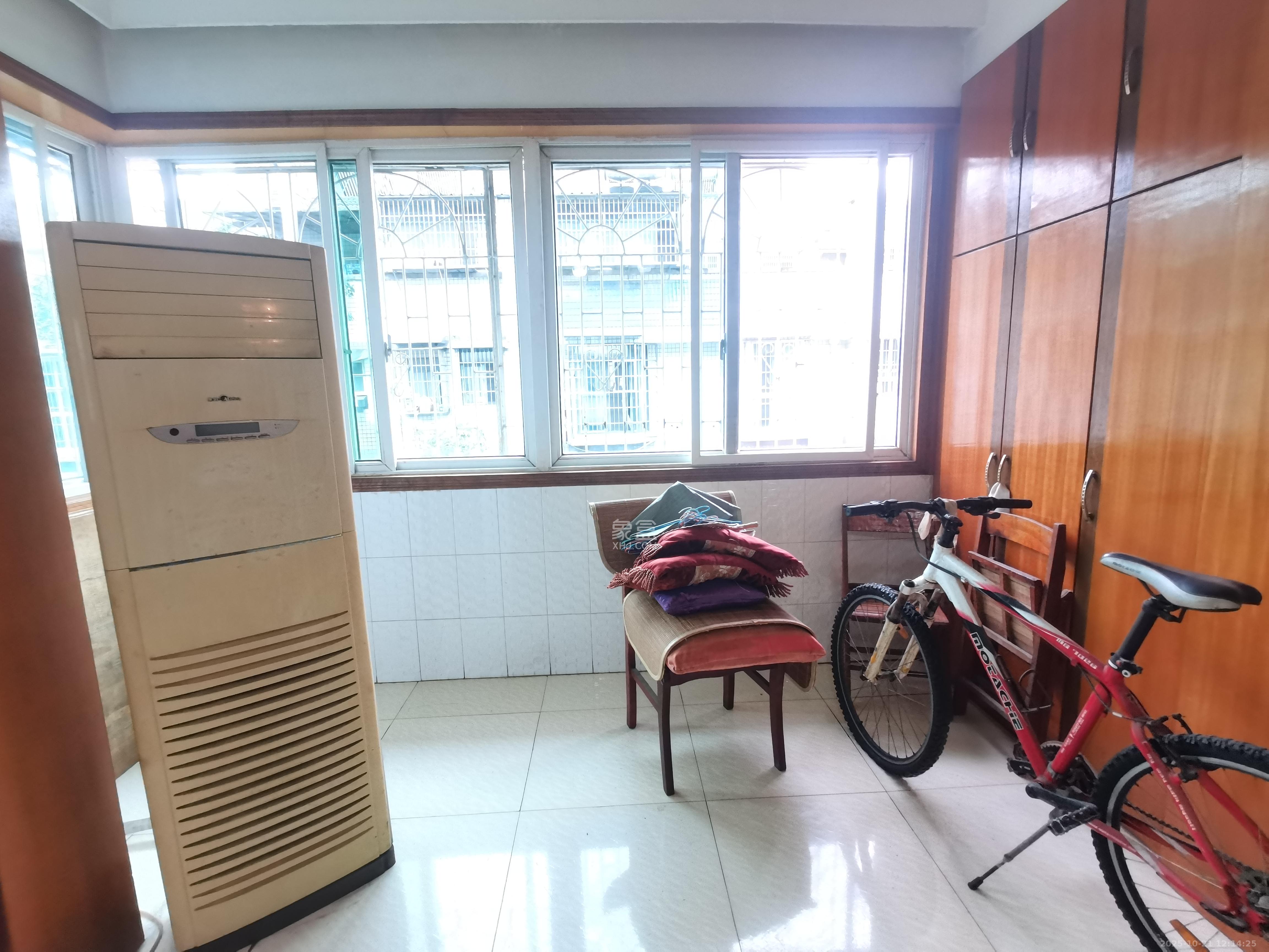 五一新村安置小区（永定社区、永兴社区、永祥社区）  3室2厅2卫    1800.0元/月室内图