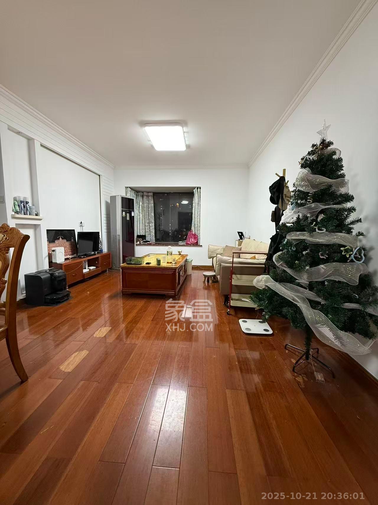 滨江君悦香邸  3室2厅1卫    2500.0元/月 滨江君悦香邸  3室2厅1卫    2500.0元/月室内图