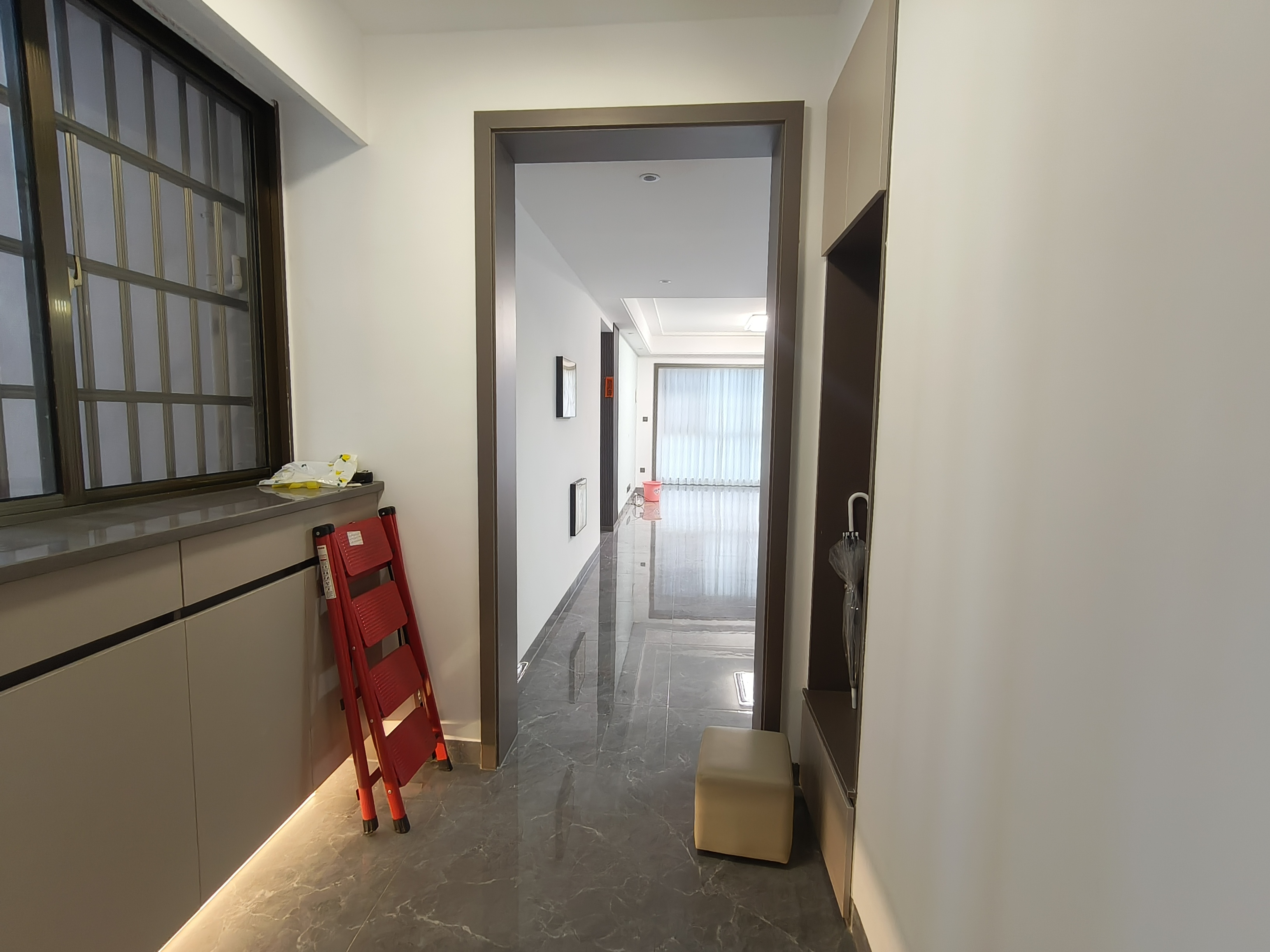 椰海新城  1室0厅0卫    2900.0元/月