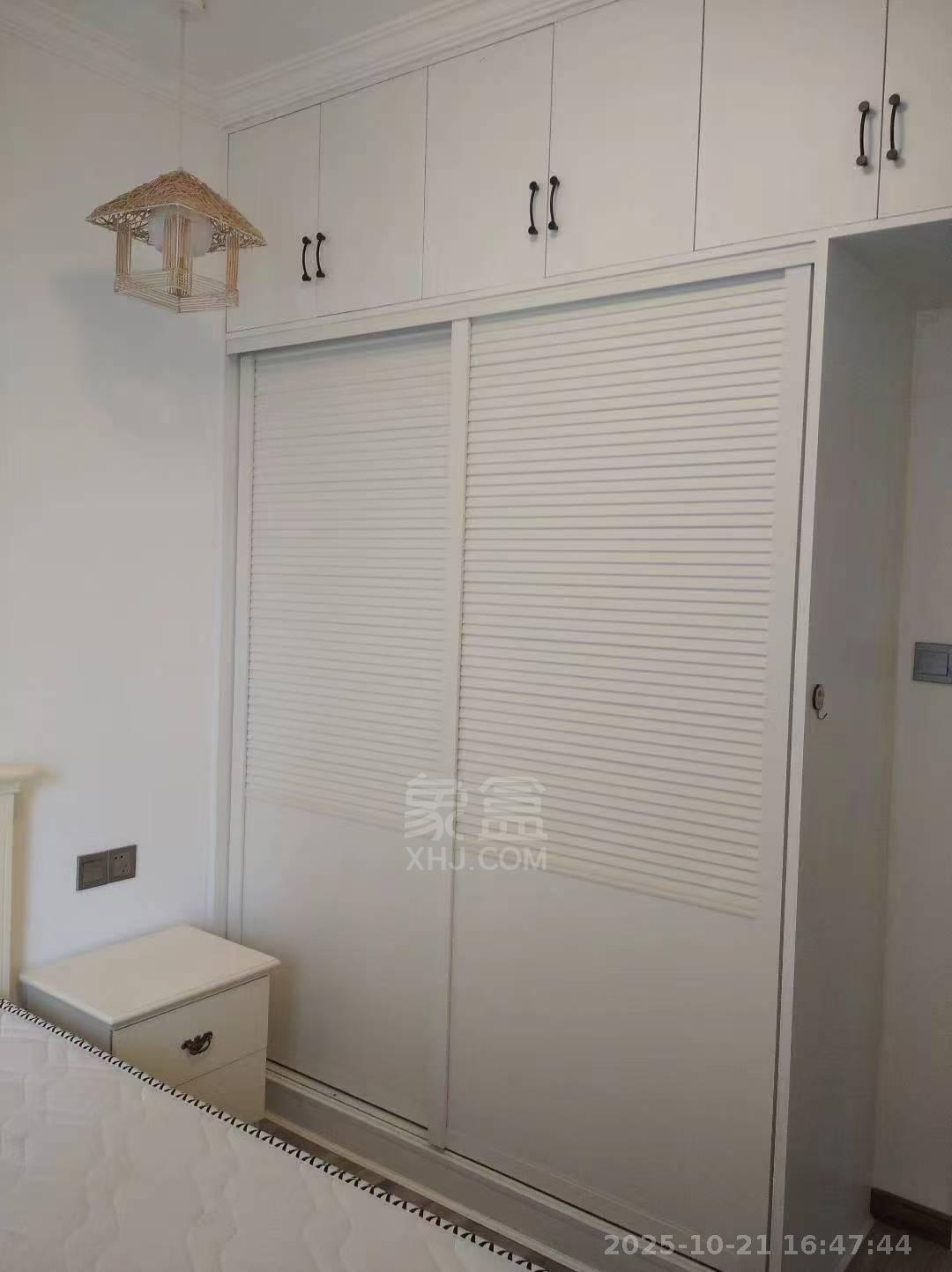 日盛山湖城  1室2厅1卫    1800.0元/月室内图