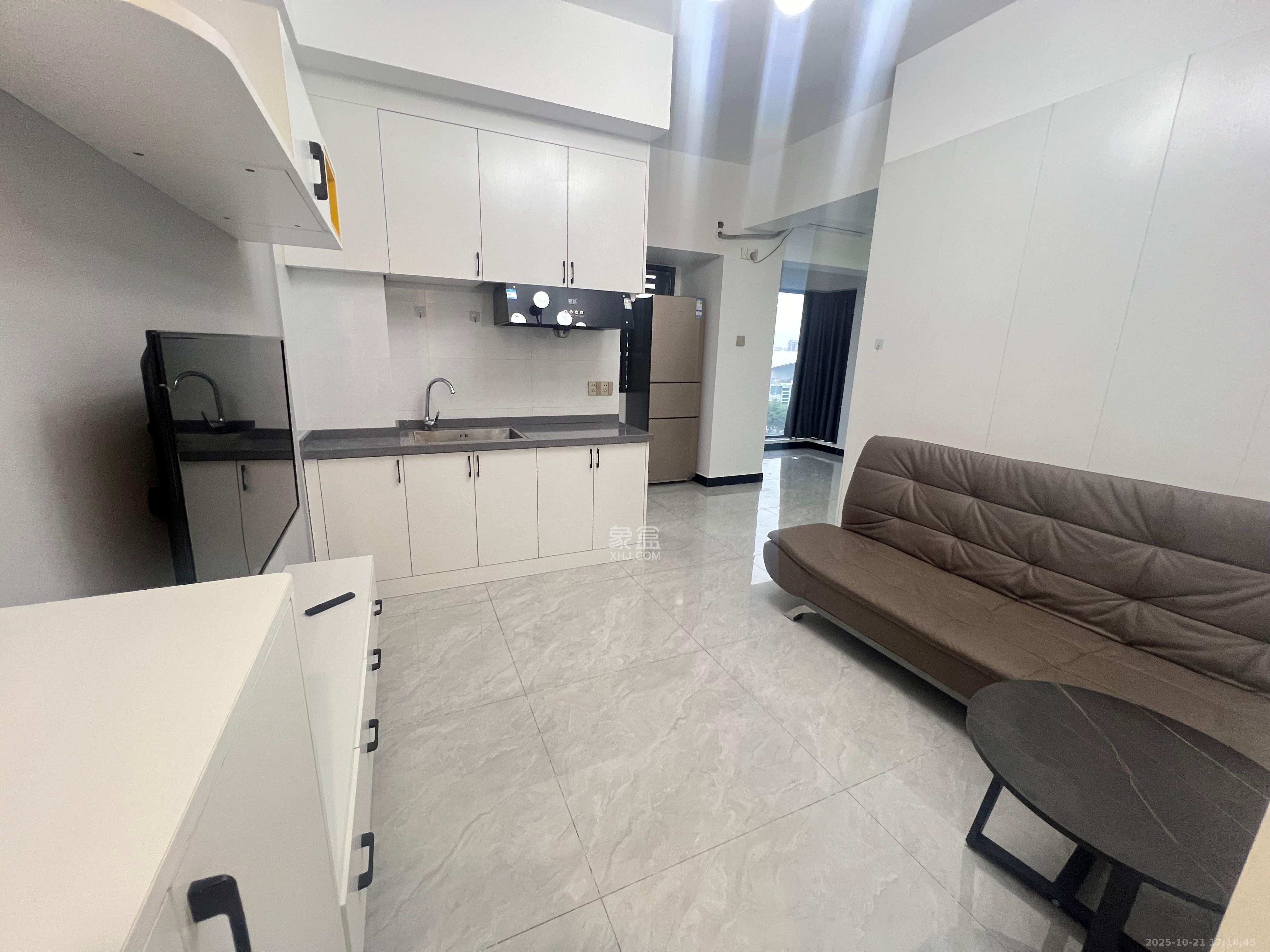 欣隆居  1室1厅1卫    2000.0元/月室内图