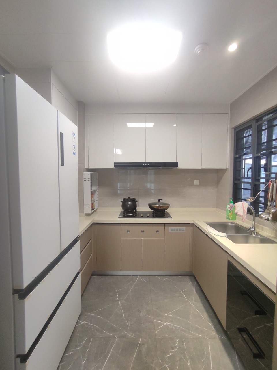 中海汇德里 3室2厅2卫 5100.0元/月 中海汇德里 3室2厅2卫 5100.0元/月室内图