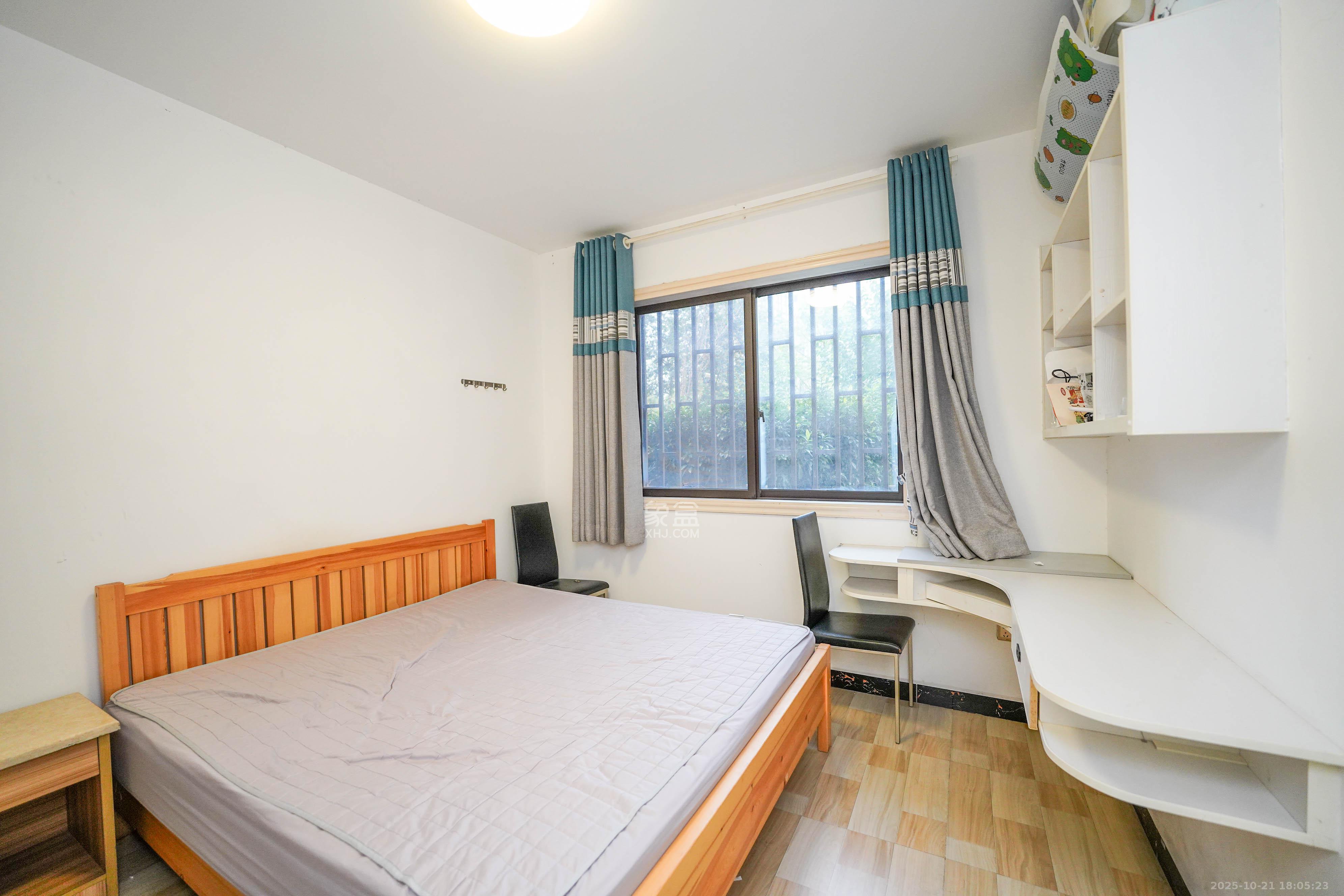 绿地新都会  3室2厅2卫    66.8万卧室