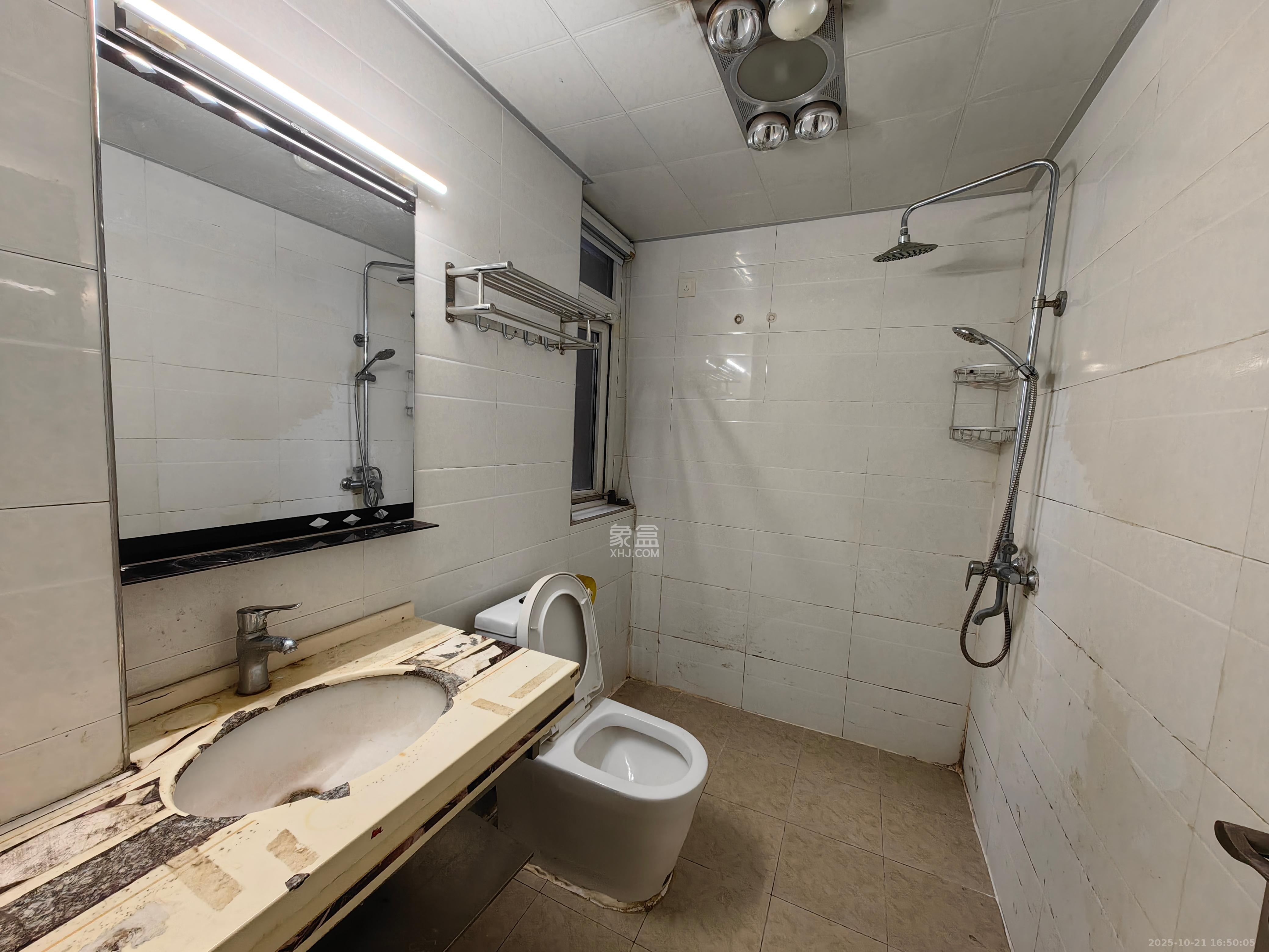 星城福邸（雄天朗郡）  3室2厅2卫    1800.0元/月室内图