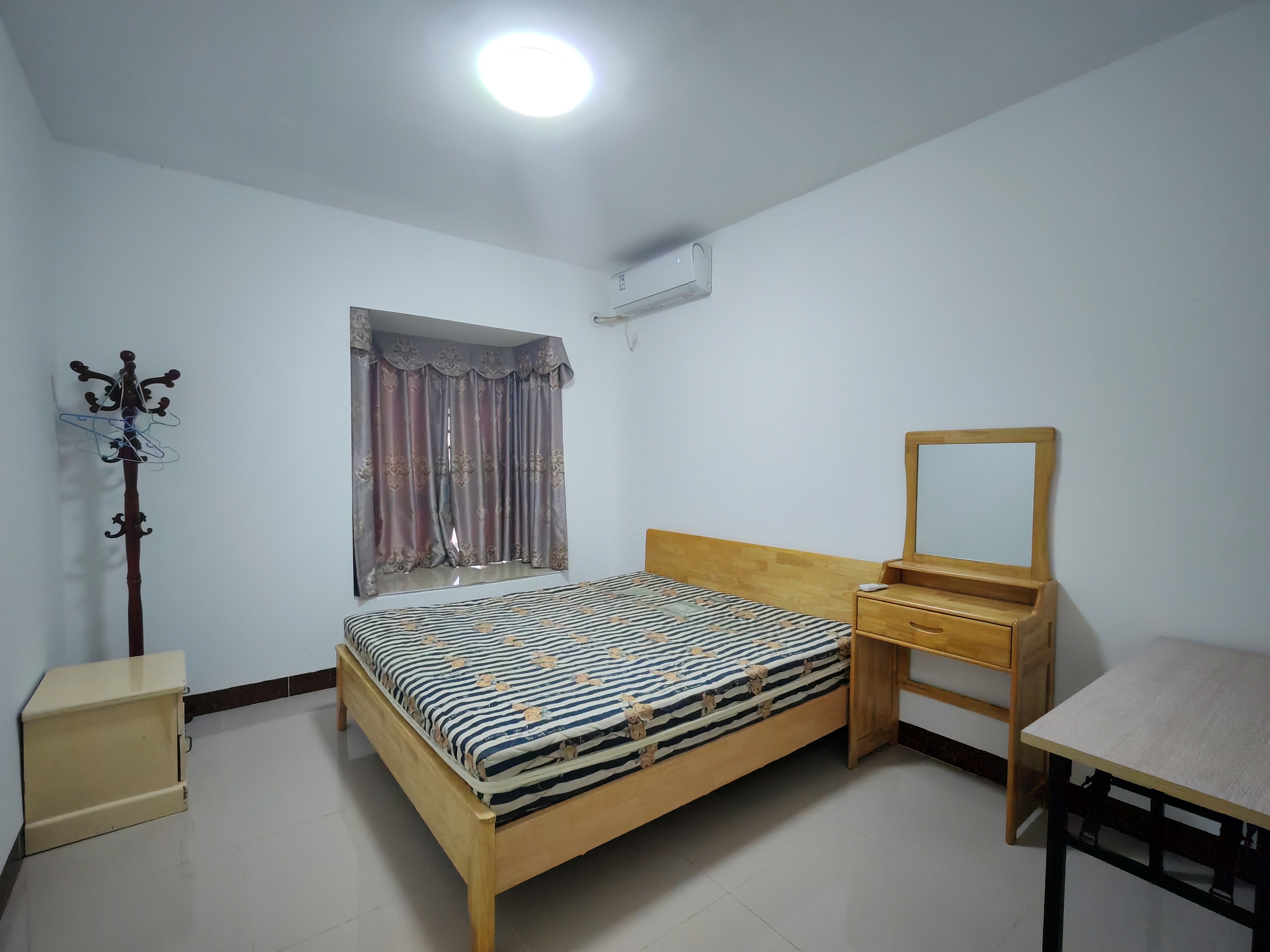 美舍嘉苑一期  3室2厅2卫    2600.0元/月室内图