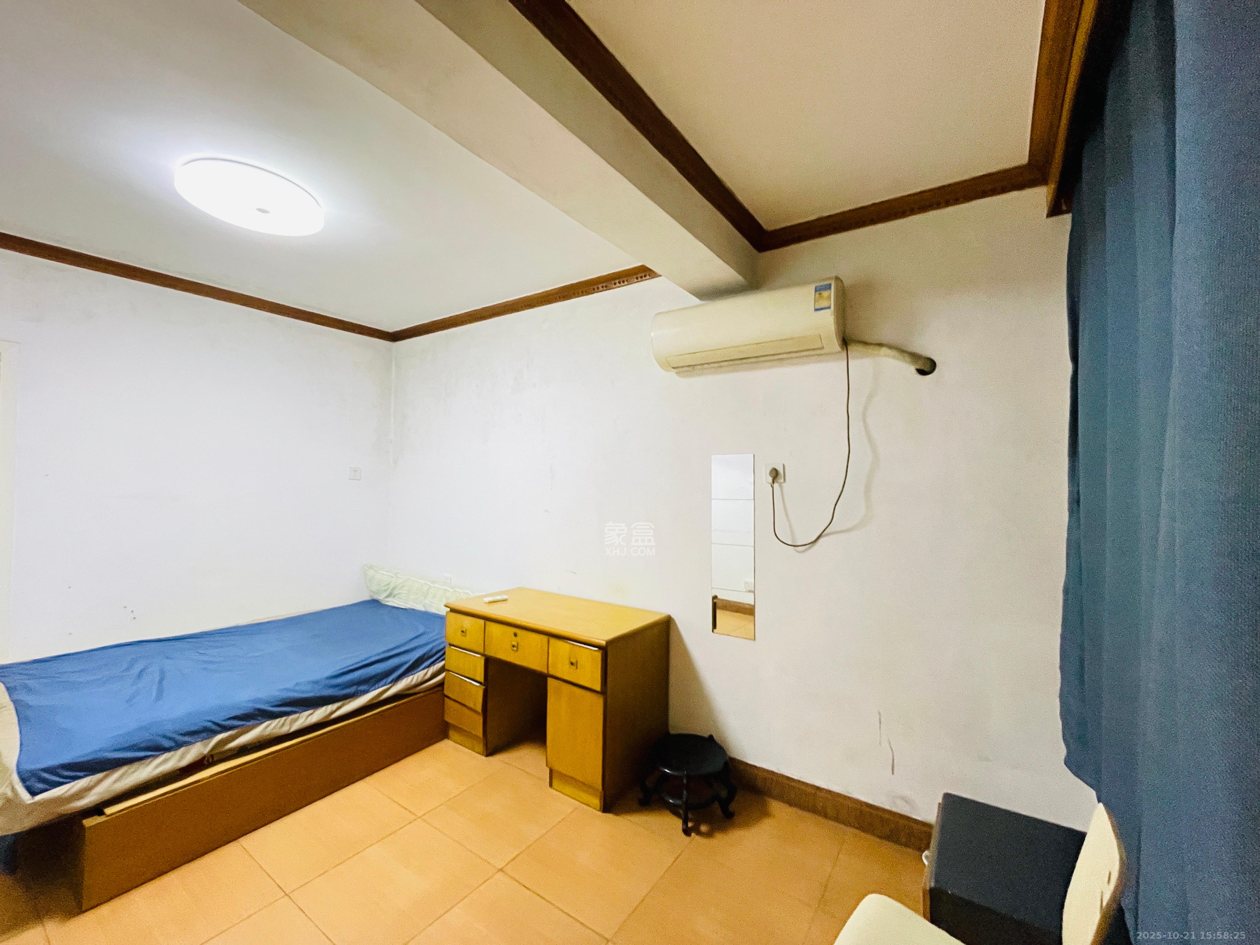 复兴街（陈家巷）散盘  1室1厅1卫    1100.0元/月室内图