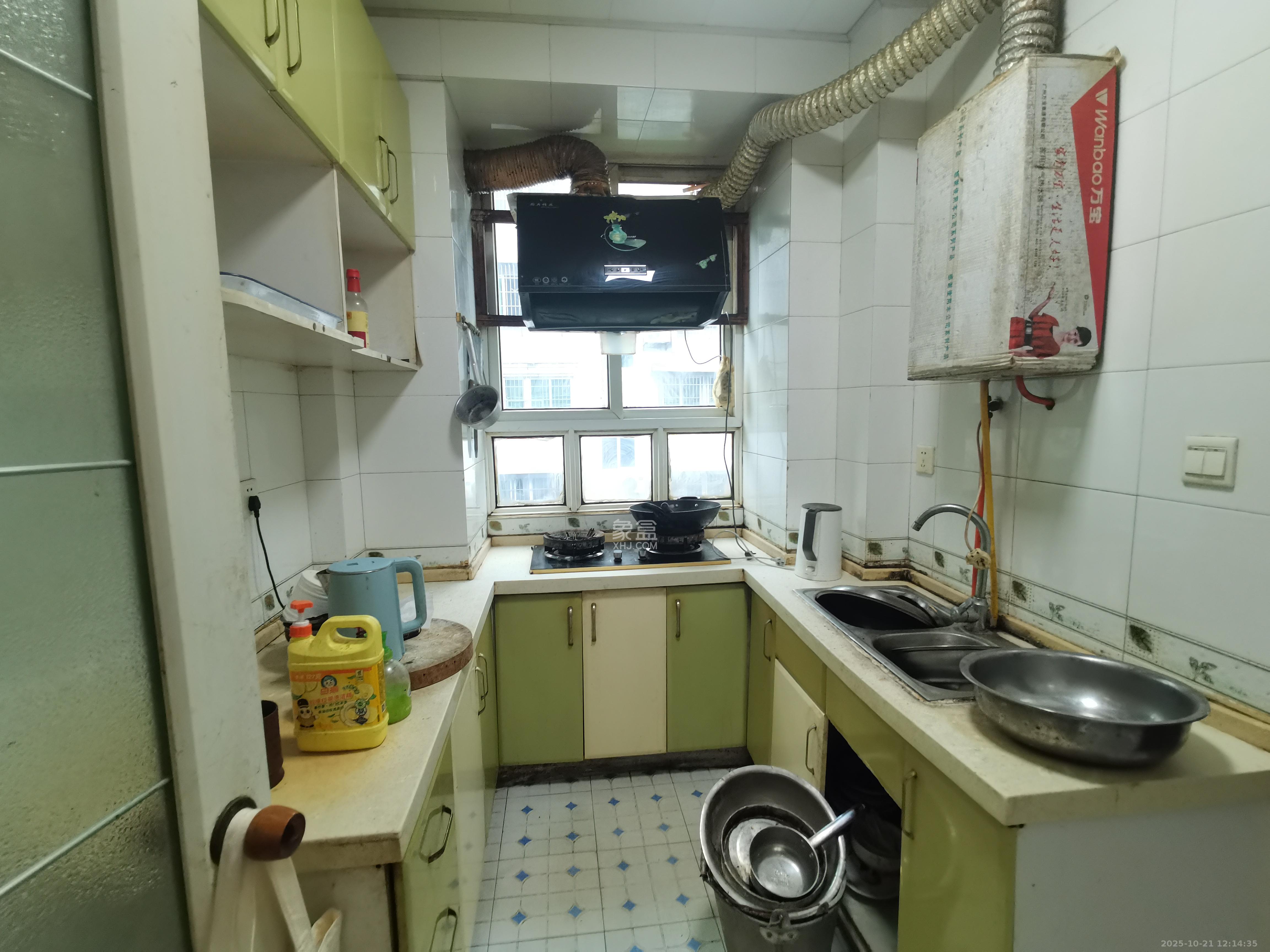 五一新村安置小区(永定社区、永兴社区、永祥社区)  3室2厅2卫    1800.0元/月 五一新村安置小区(永定社区、永兴社区、永祥社区)  3室2厅2卫    1800.0元/月室内图