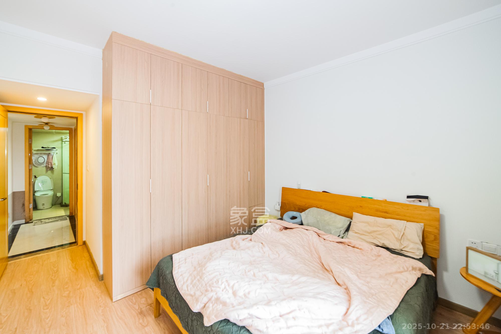 珠江郦城薰衣道  3室2厅1卫    86.0万 珠江郦城薰衣道  3室2厅1卫    86.0万卧室