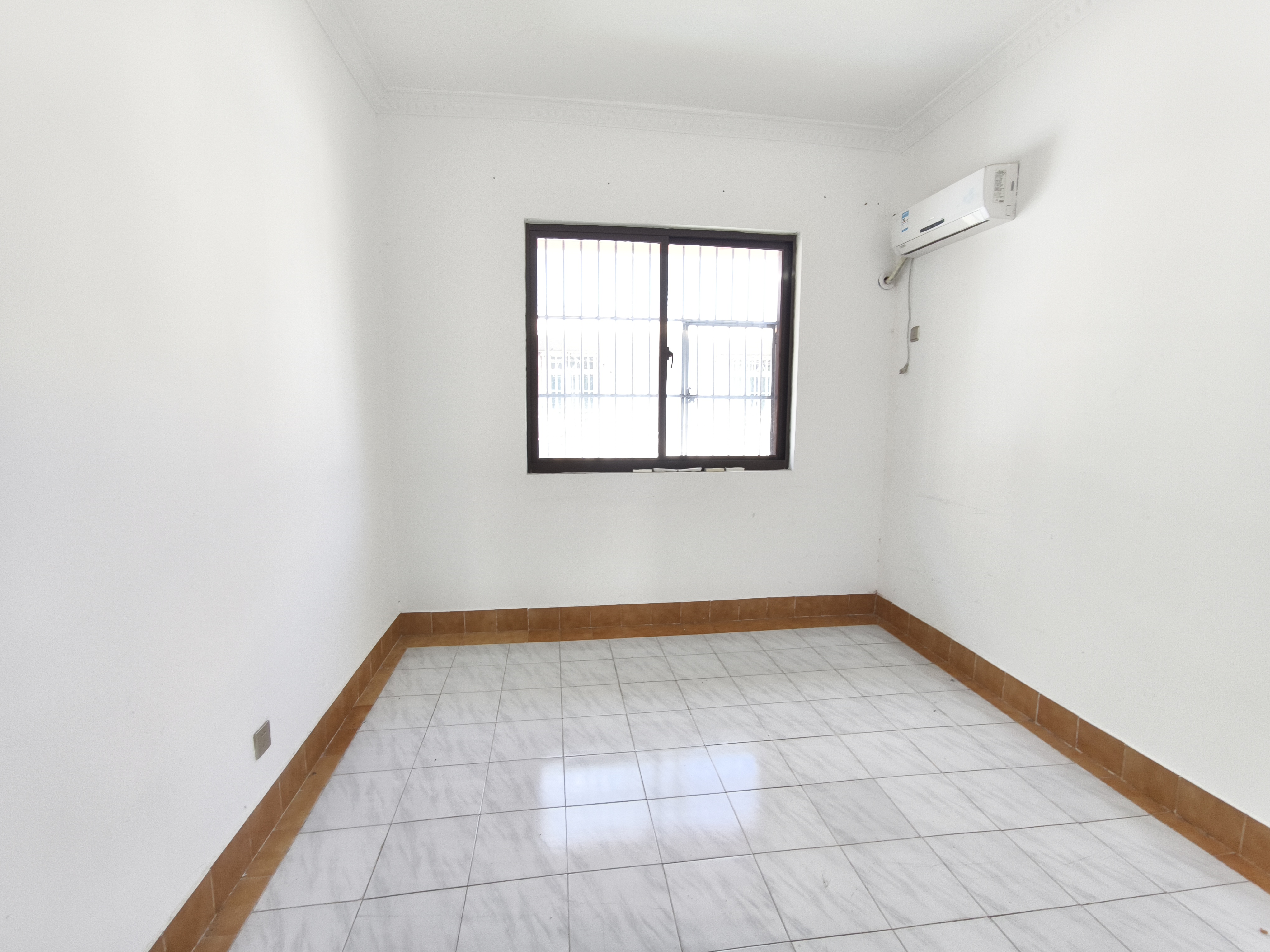 美舍小区（美舍河开发区）  10室2厅3卫    13500.0元/月室内图