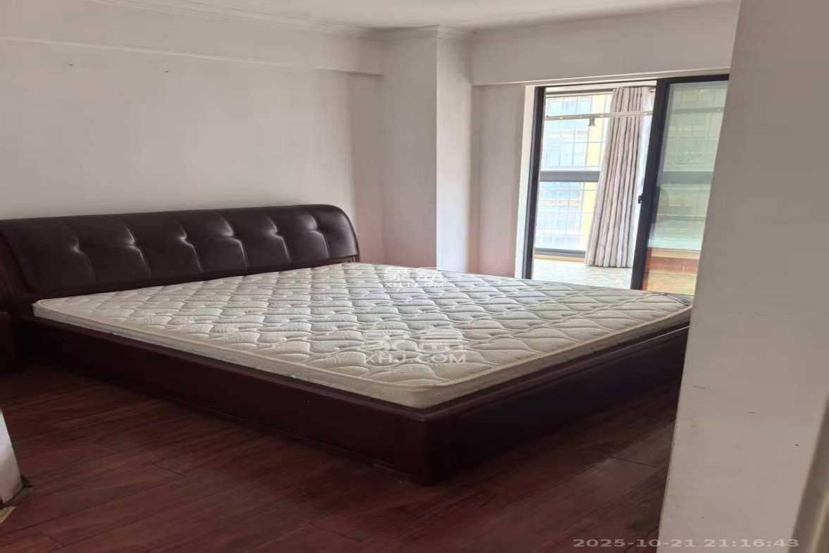 水岸天际(一期、二期)  3室2厅2卫    2200.0元/月 水岸天际(一期、二期)  3室2厅2卫    2200.0元/月室内图