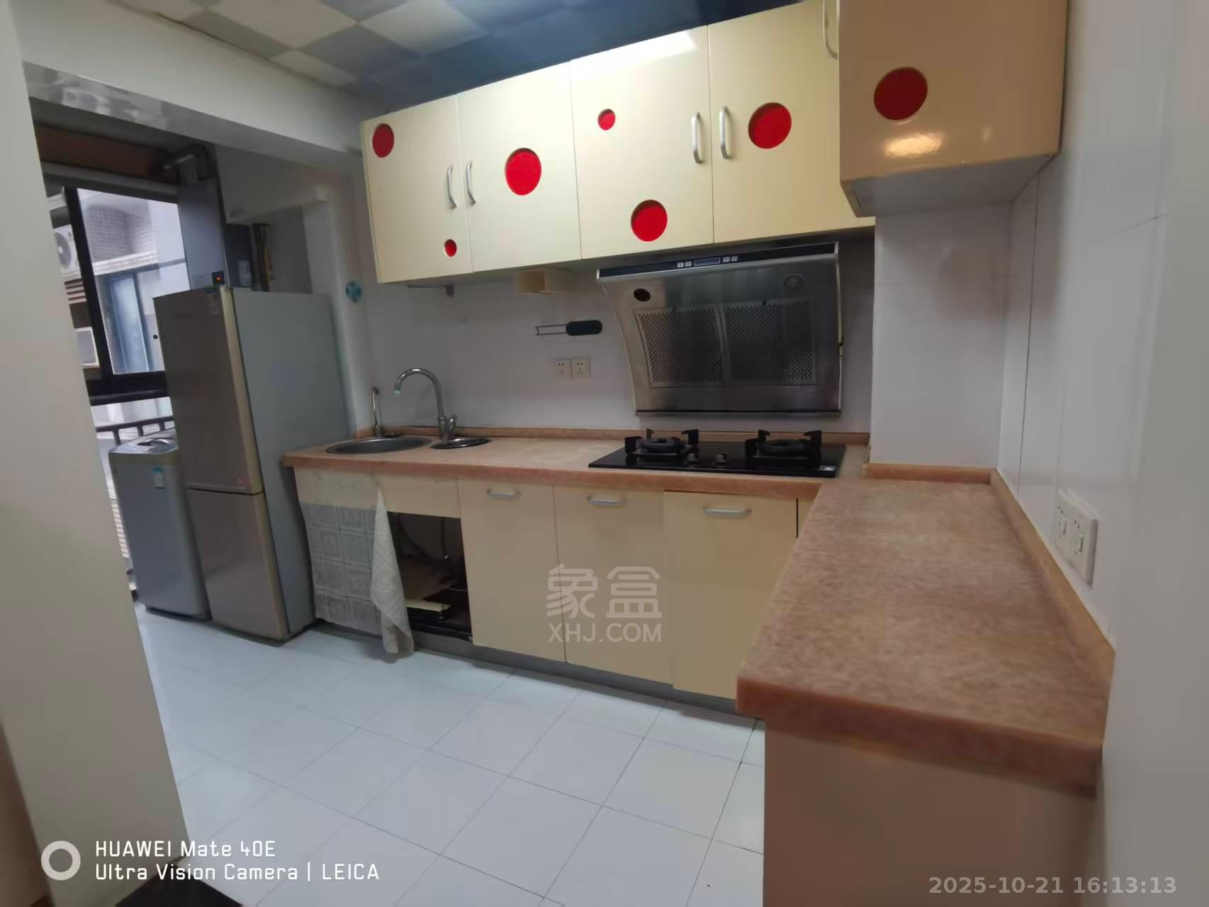 城市风景  2室1厅1卫    1500.0元/月室内图