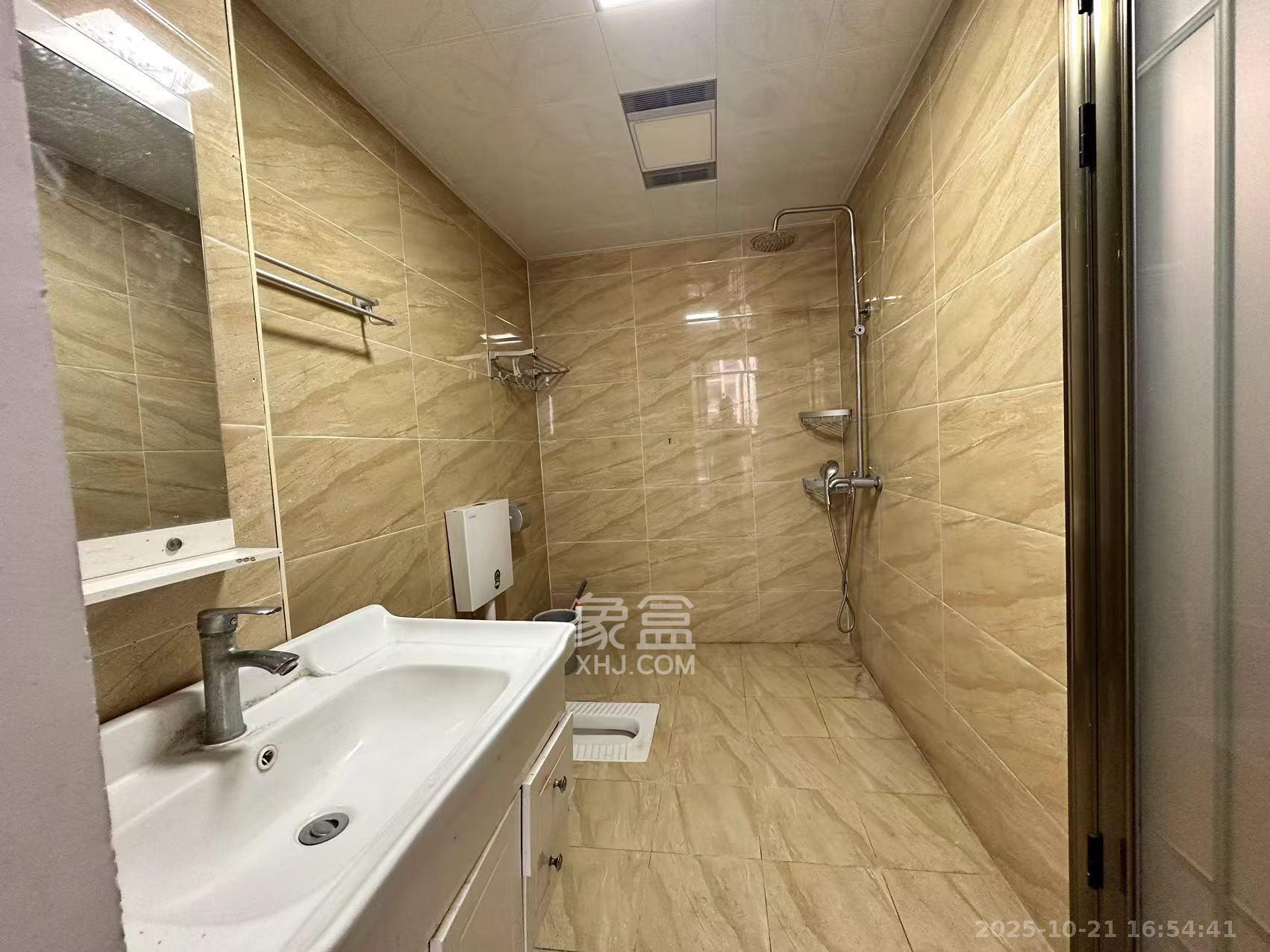 玛丽的花园（金色阳光家园）  3室2厅2卫    2000.0元/月室内图