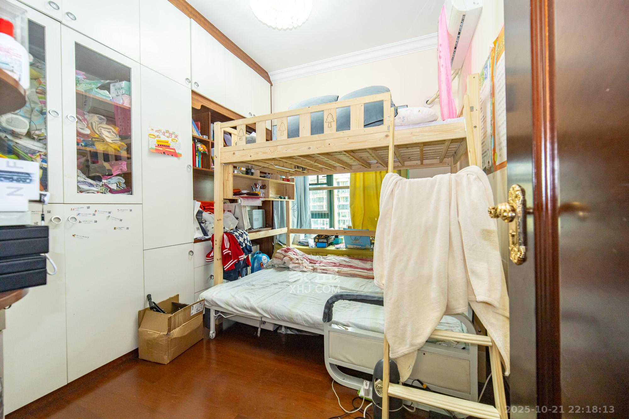 恒大雅苑  3室2厅2卫    110.0万卧室