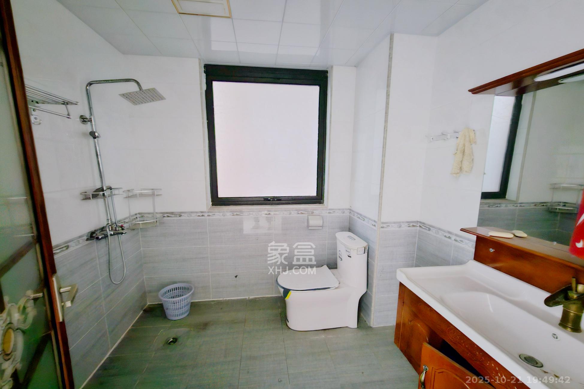 明昇壹城（明昇时代广场）一期  4室2厅2卫    268.0万其他