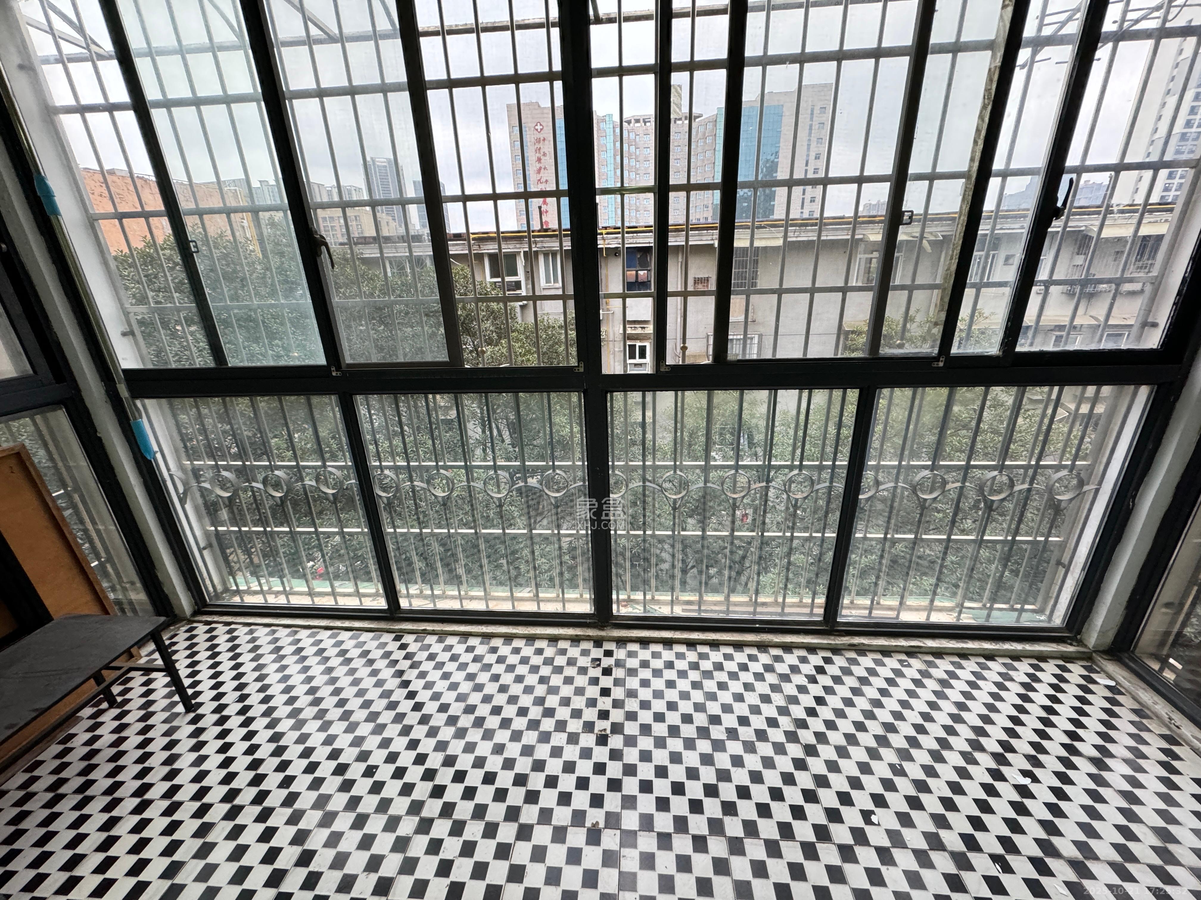 天峰名苑  2室2厅1卫    1900.0元/月室内图