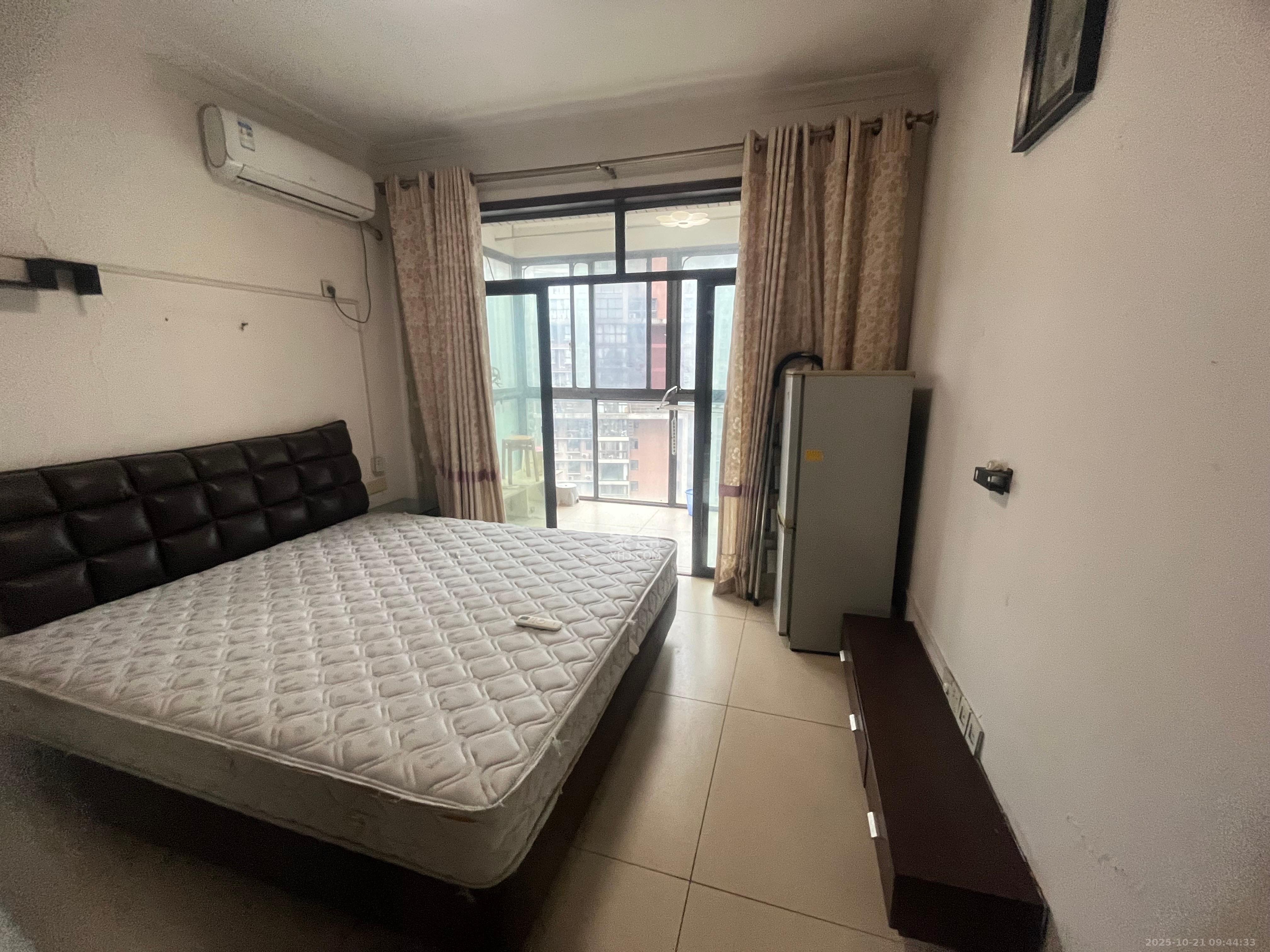 万树丹堤  3室2厅2卫    2300.0元/月室内图