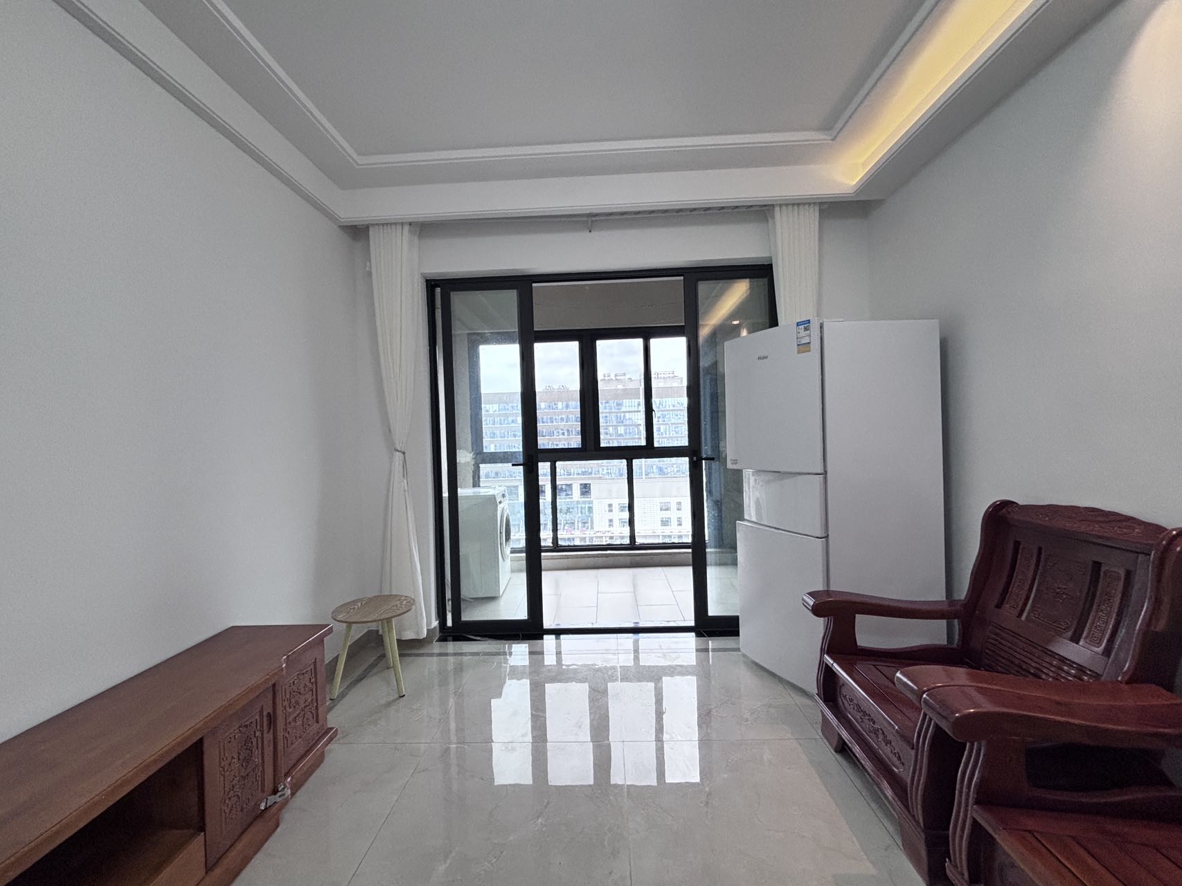 伊泰天骄三期  2室1厅1卫    1600.0元/月 伊泰天骄三期  2室1厅1卫    1600.0元/月户型图