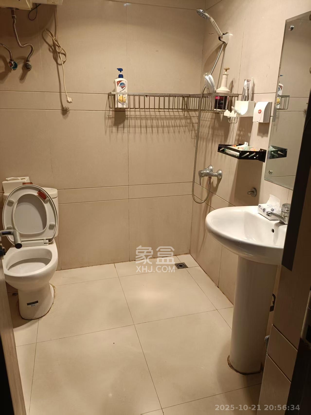 标志商务中心  1室1厅1卫    1200.0元/月 标志商务中心  1室1厅1卫    1200.0元/月室内图