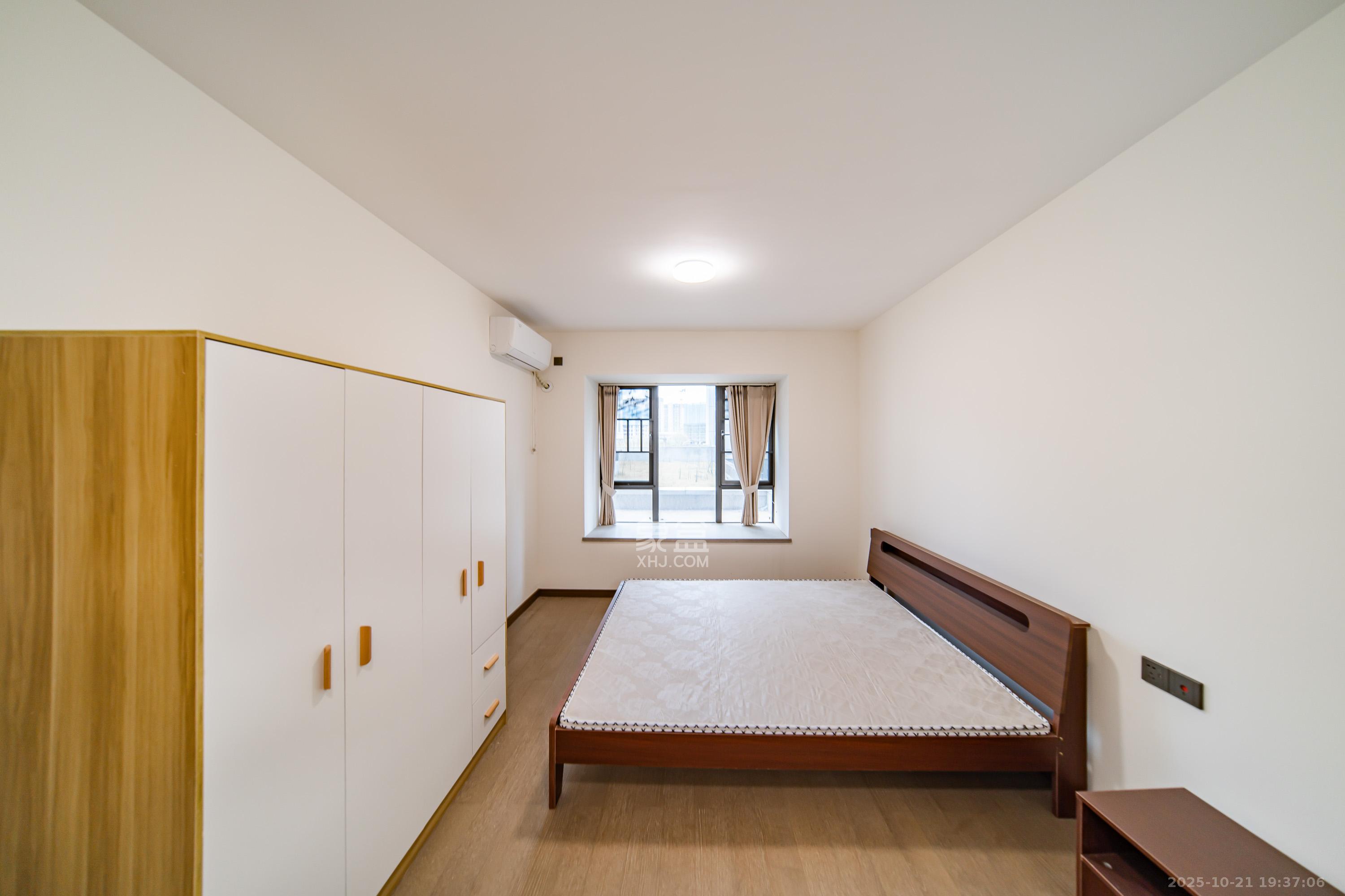 卓越洋湖晴翠 3室1厅1卫 188.0万 卓越洋湖晴翠 3室1厅1卫 188.0万卧室