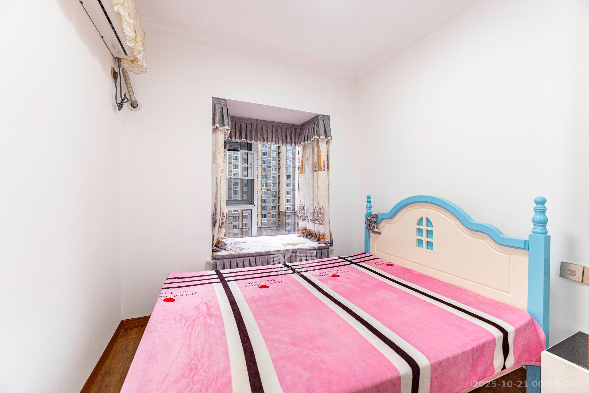 荣盛花语城 3室2厅1卫 66.0万 荣盛花语城 3室2厅1卫 66.0万卧室