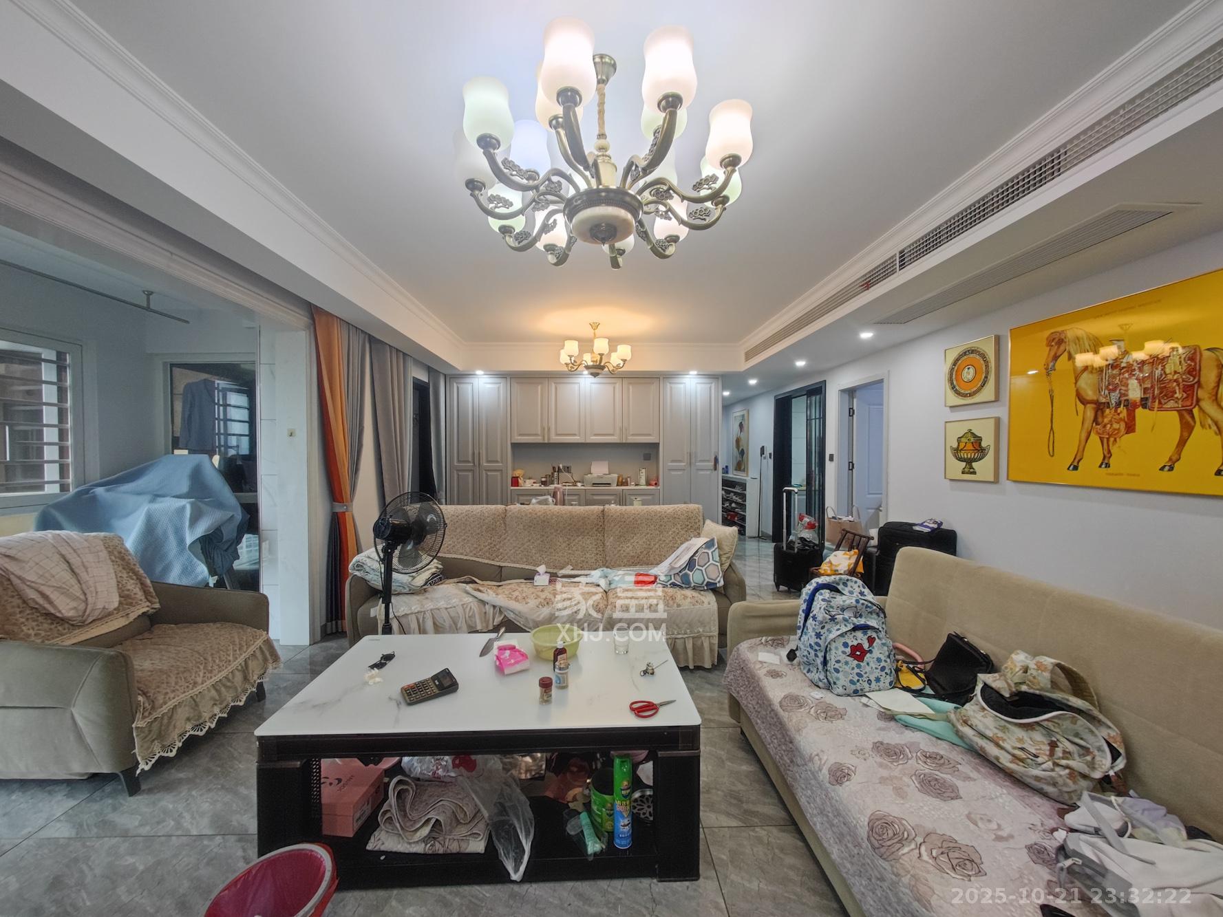 合能枫丹丽舍（柏悦名苑)  3室2厅2卫    148.0万客厅