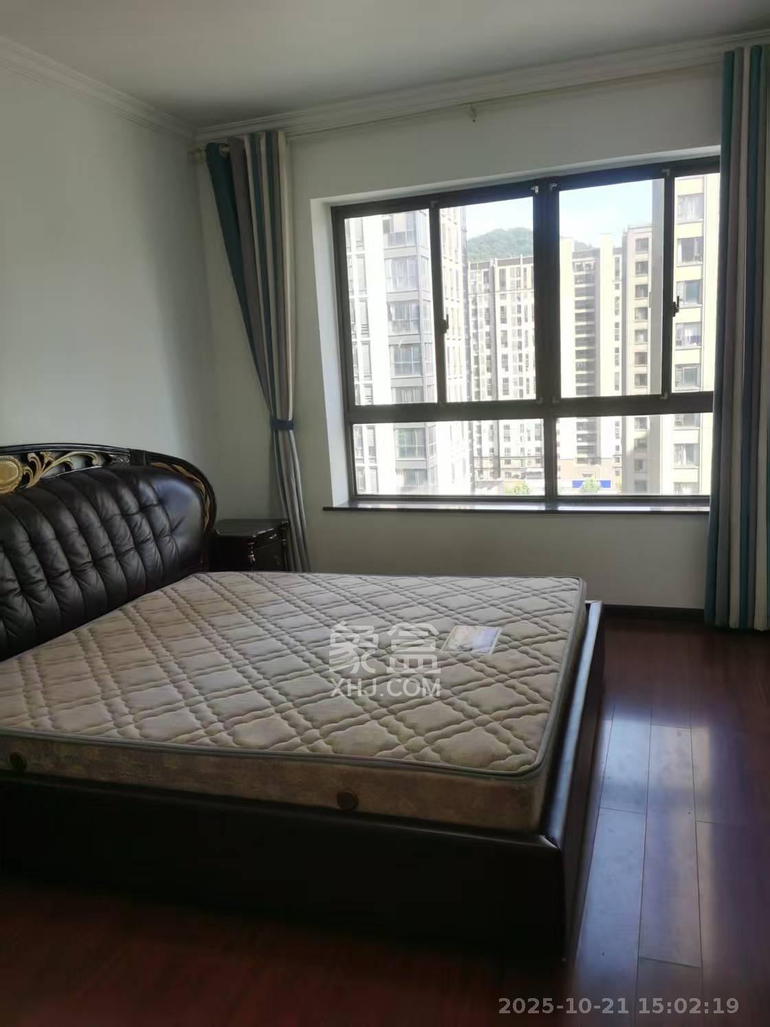 金茂梅溪湖  2室2厅2卫    2700.0元/月 金茂梅溪湖  2室2厅2卫    2700.0元/月室内图