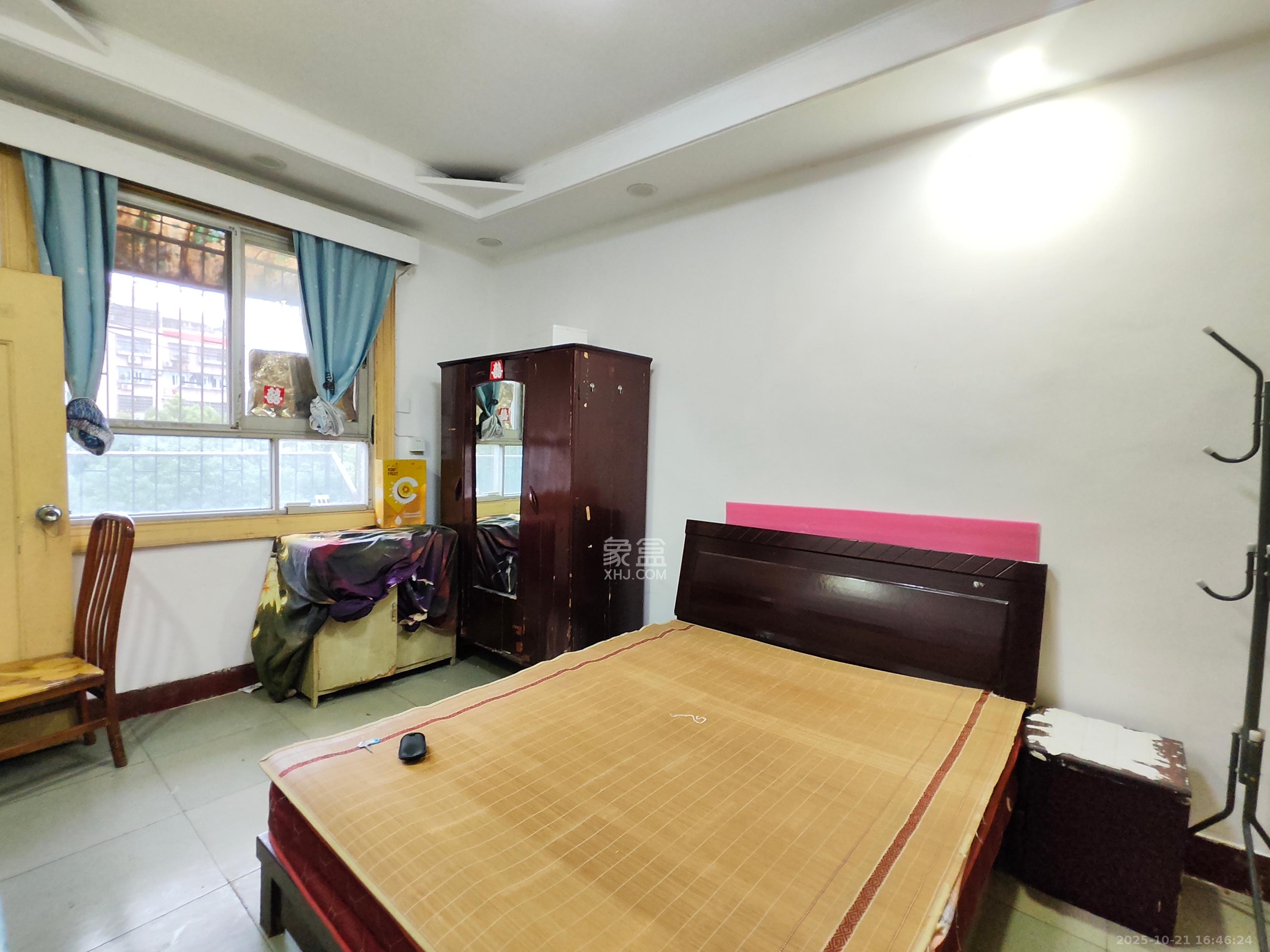 妹子山社区(曙光社区) 2室1厅1卫 1000.0元/月 妹子山社区(曙光社区) 2室1厅1卫 1000.0元/月室内图