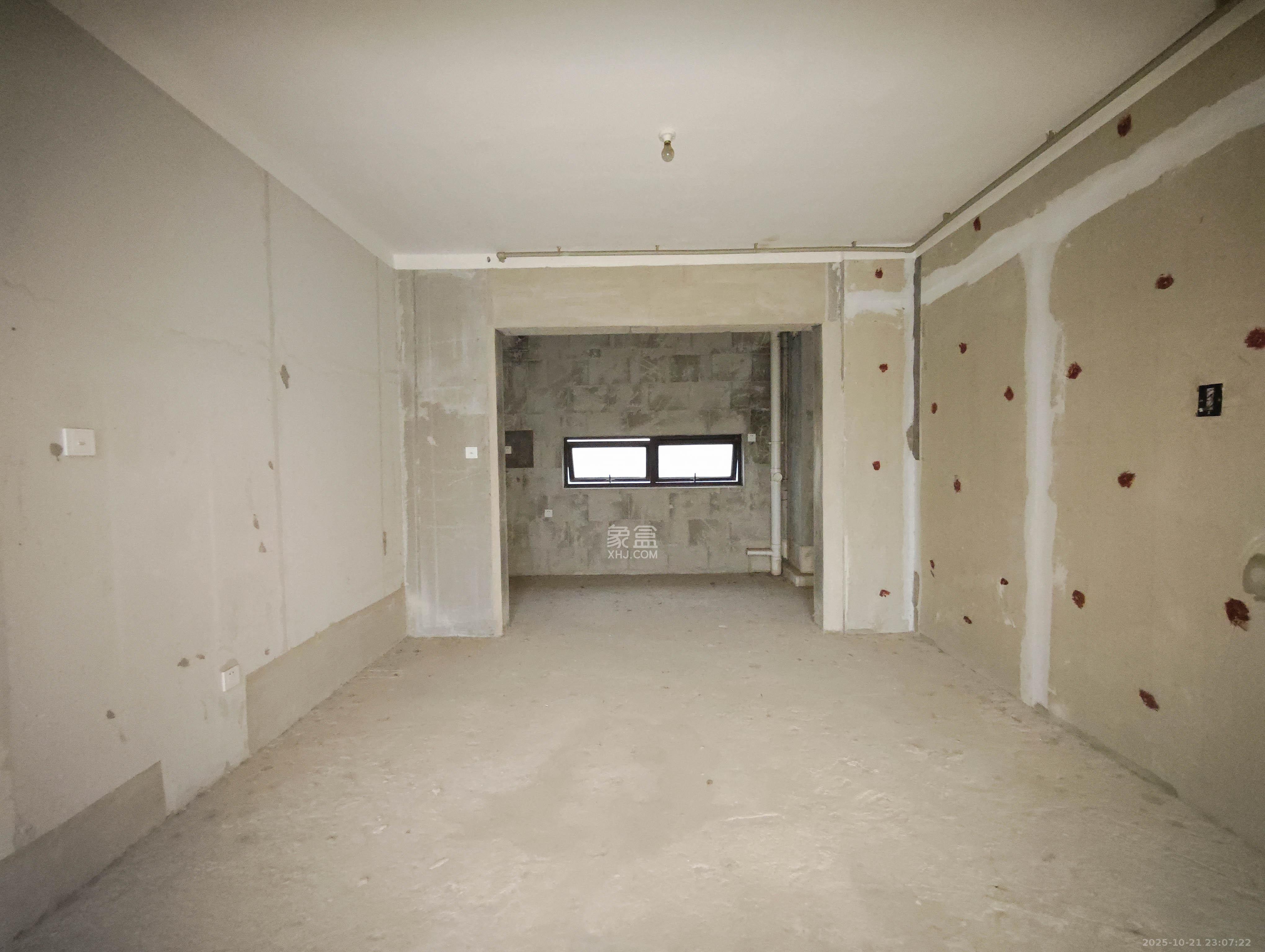 保利城(中航城国际社区、郡原美村) 1室0厅0卫 188.0万 保利城(中航城国际社区、郡原美村) 1室0厅0卫 188.0万其他