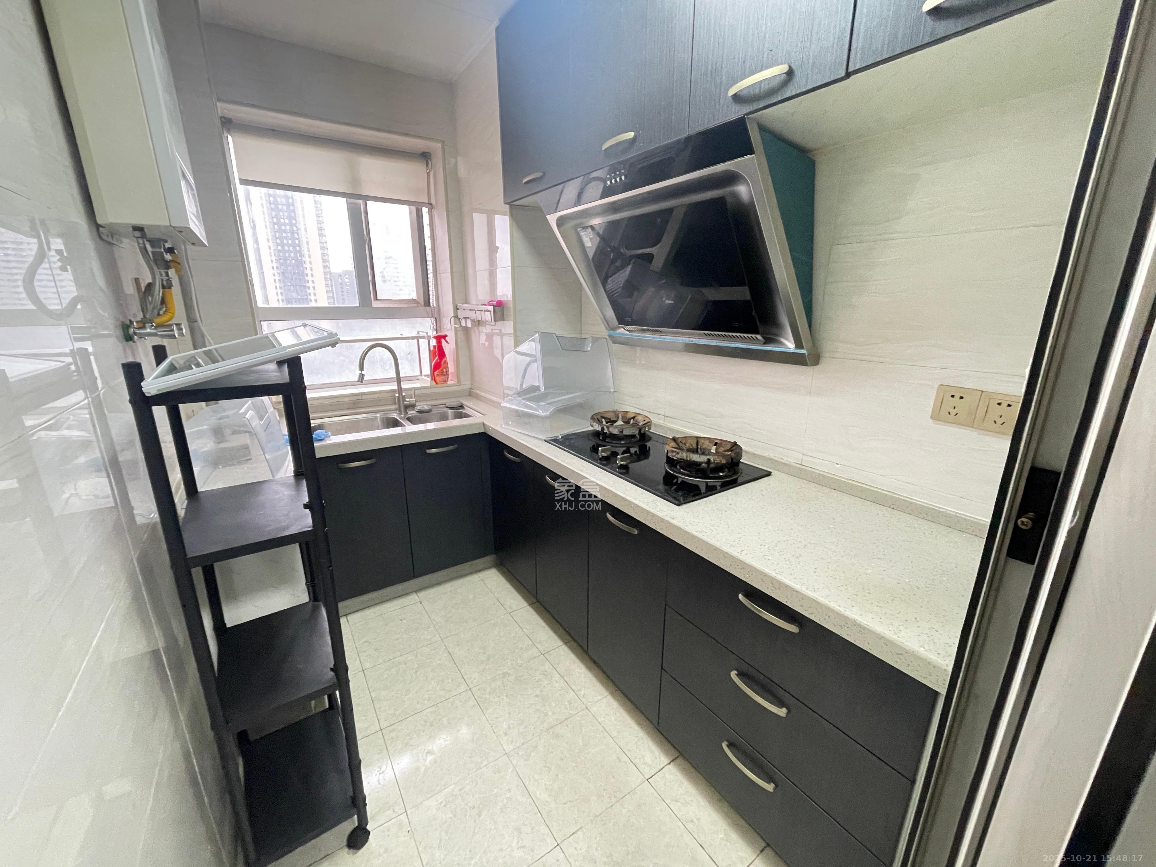 左岸右岸  1室1厅1卫    1800.0元/月室内图