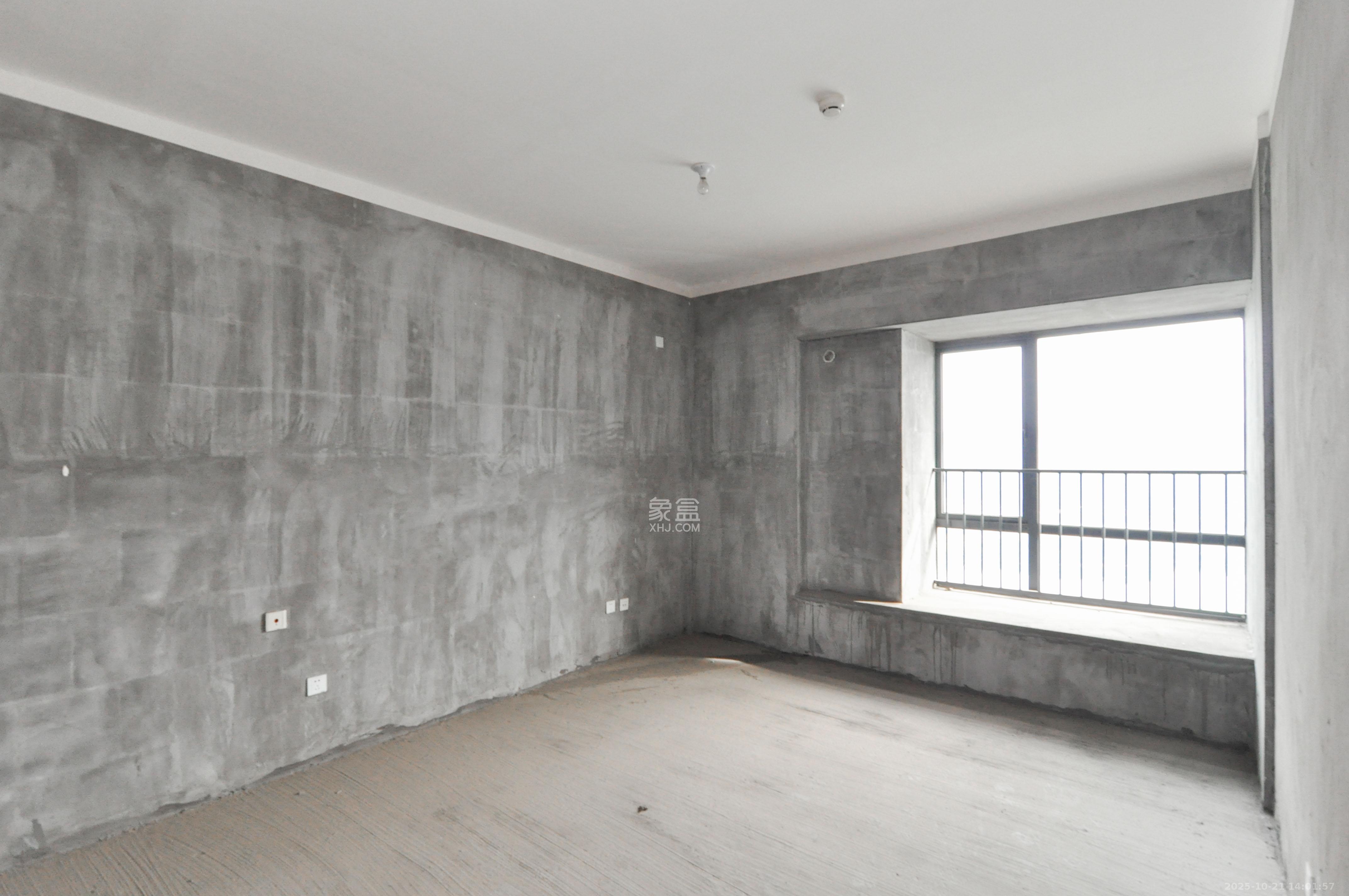 天祥水晶湾  5室2厅2卫    242.0万 天祥水晶湾  5室2厅2卫    242.0万其他