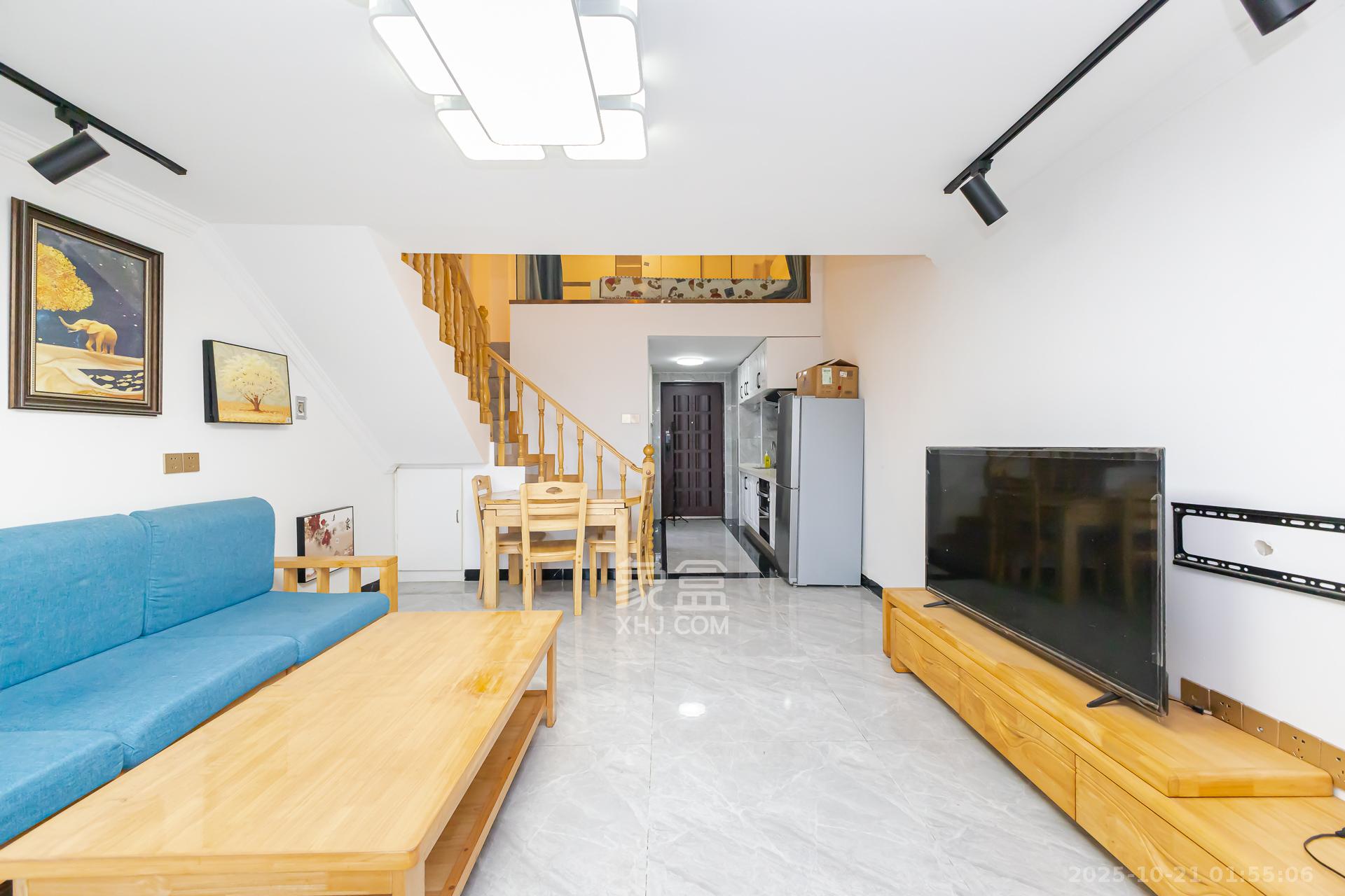 嘉宇银杉(嘉宇西苑) 1室0厅0卫 29.8万 嘉宇银杉(嘉宇西苑) 1室0厅0卫 29.8万客厅