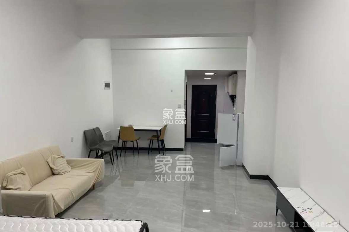 环亚高铁芯城  1室1厅1卫    1480.0元/月 环亚高铁芯城  1室1厅1卫    1480.0元/月室内图