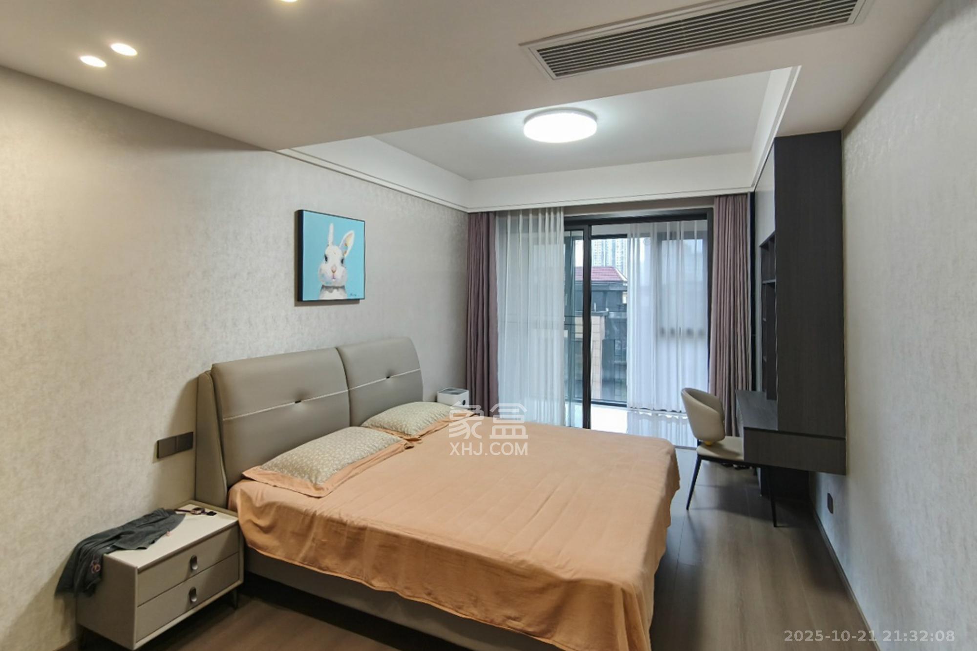 长房星昇公馆  4室2厅2卫    220.0万卧室