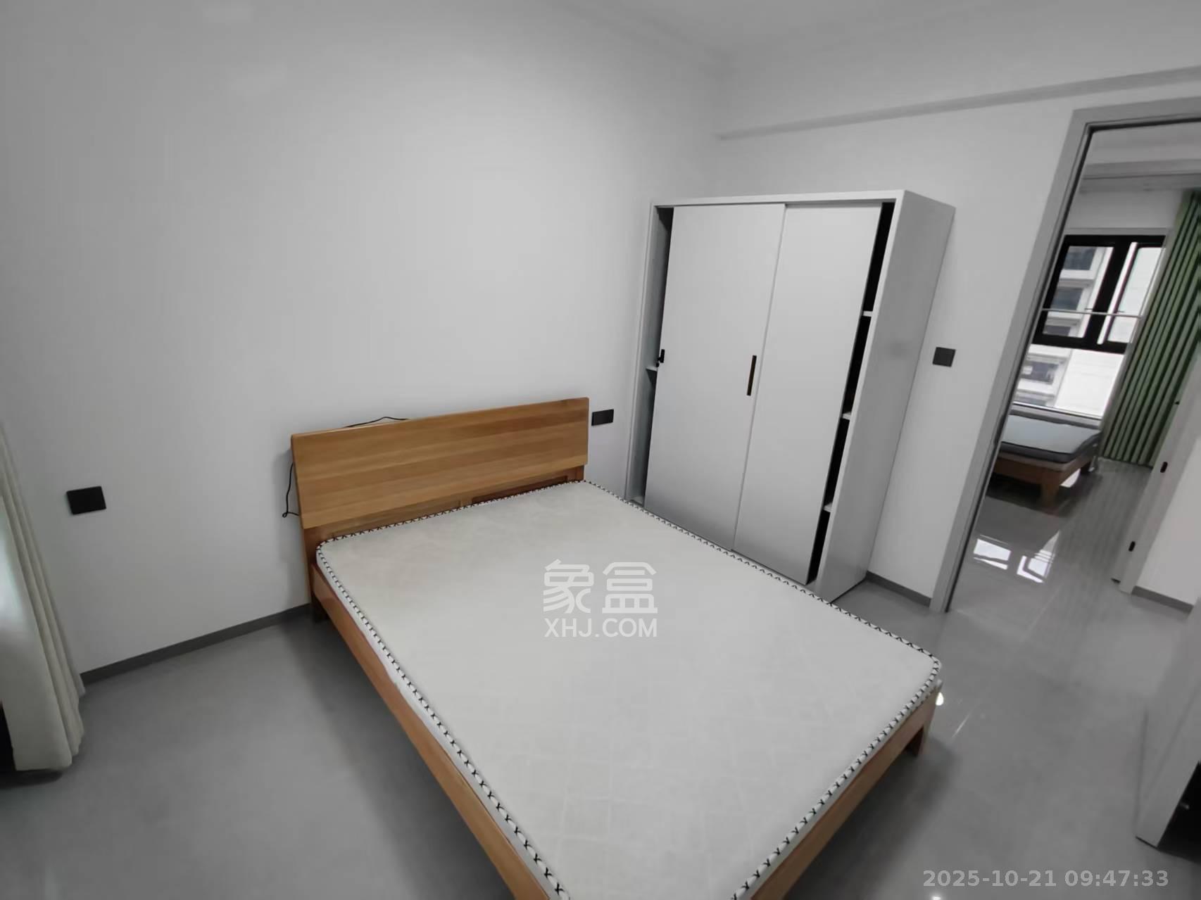 麓谷山湖郡  4室2厅2卫    3100.0元/月室内图